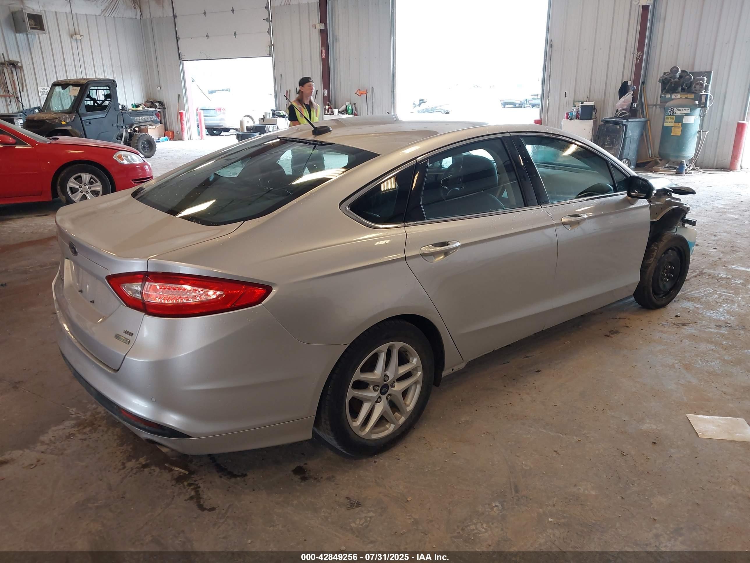 2014 Ford Fusion VIN 3FA6P0HD9ER115738 IAAI salvage auction — Front End, Clear (Michigan), sold $1,850 on 2025-09-09 (photo 4)
