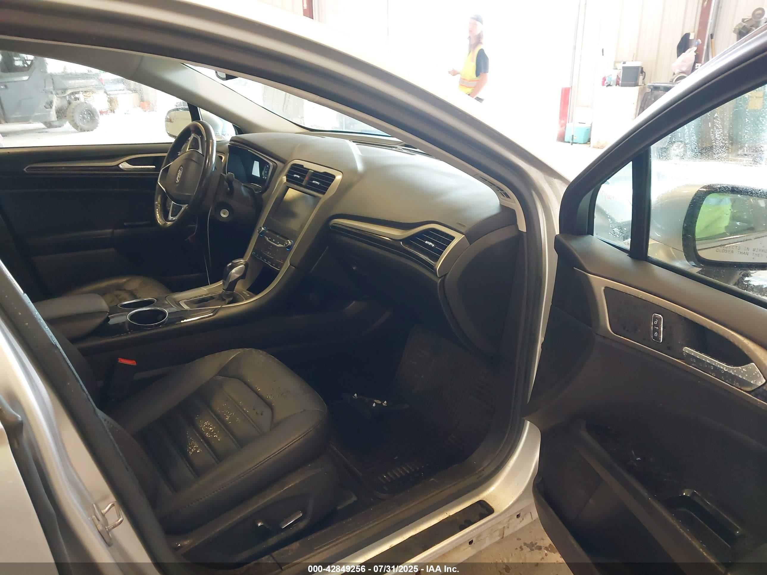 2014 Ford Fusion VIN 3FA6P0HD9ER115738 IAAI salvage auction — Front End, Clear (Michigan), sold $1,850 on 2025-09-09 (photo 5)