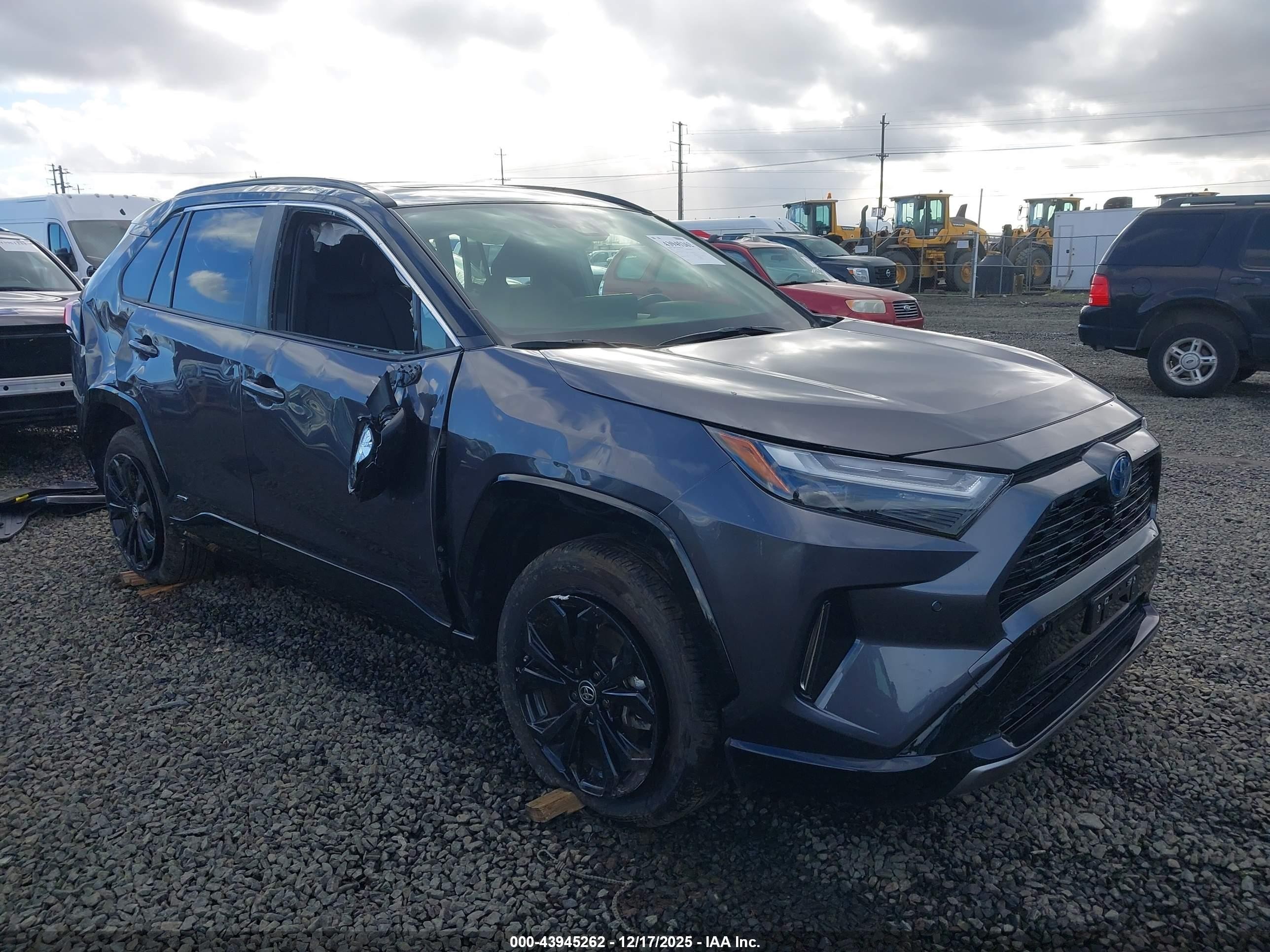 2023 Toyota RAV4 Hybrid VIN JTME6RFV1PJ034190 — IAAI salvage auction photo