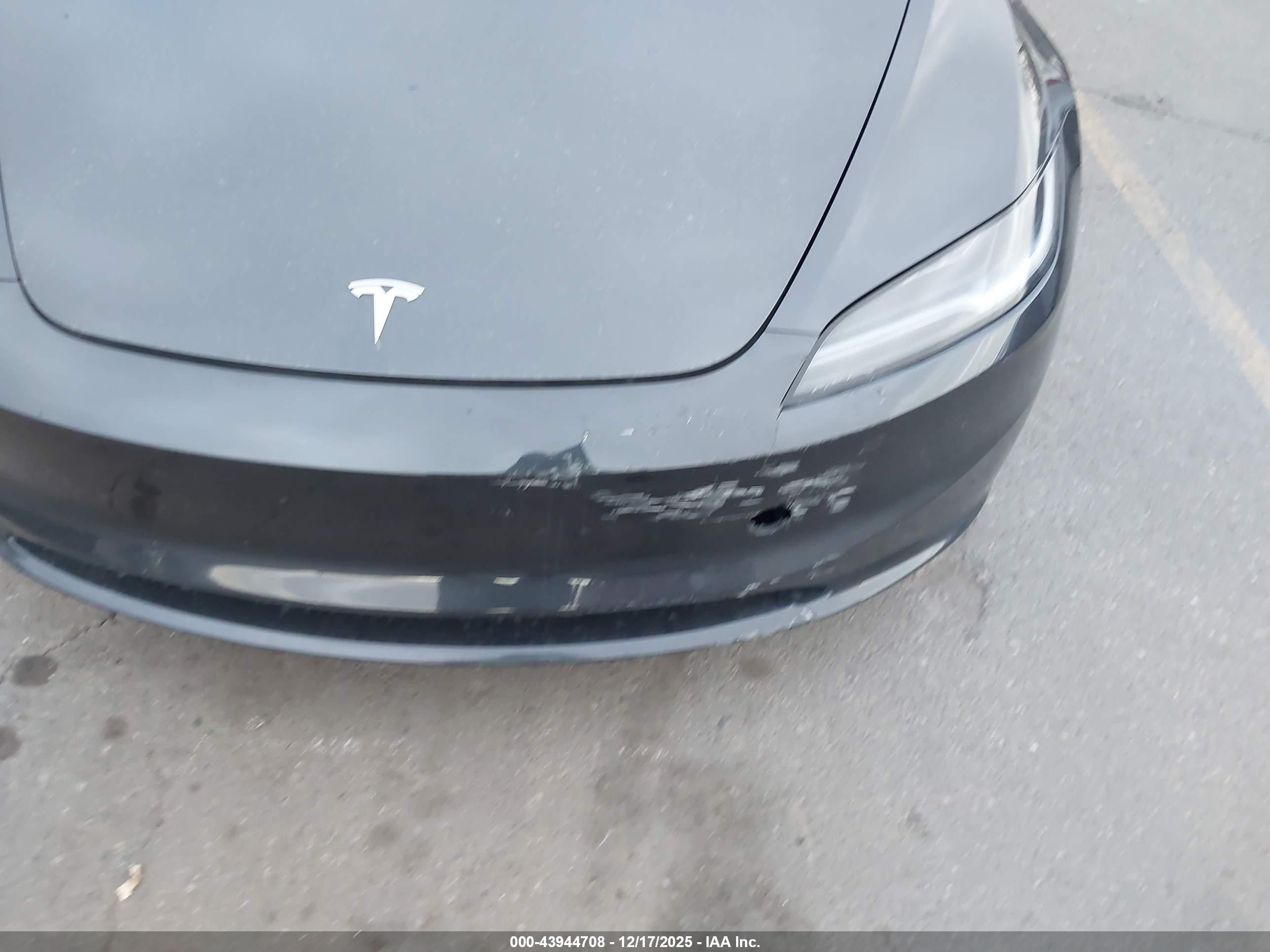 2025 Tesla Model 3 VIN 5YJ3E1EA8SF872243 IAAI salvage auction — Front & Rear, Clear (Montana), sold $17,100 on 2026-07-09 (photo 6)