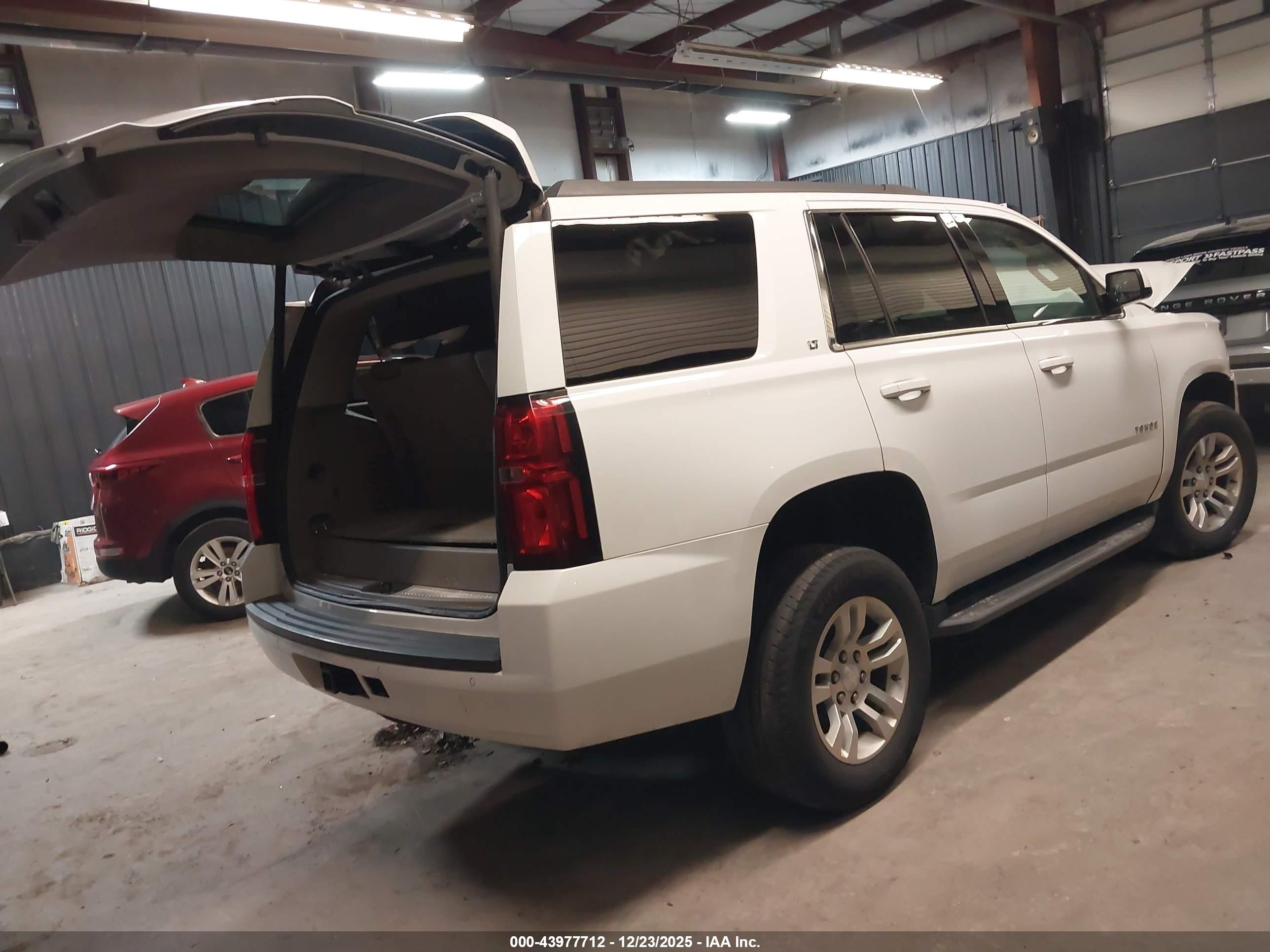 2019 Chevrolet Tahoe VIN 1GNSKBKC3KR117812 IAAI salvage auction — Front End, Mv-907A (New York), sold $5,400 on 2026-09-14 (photo 4)