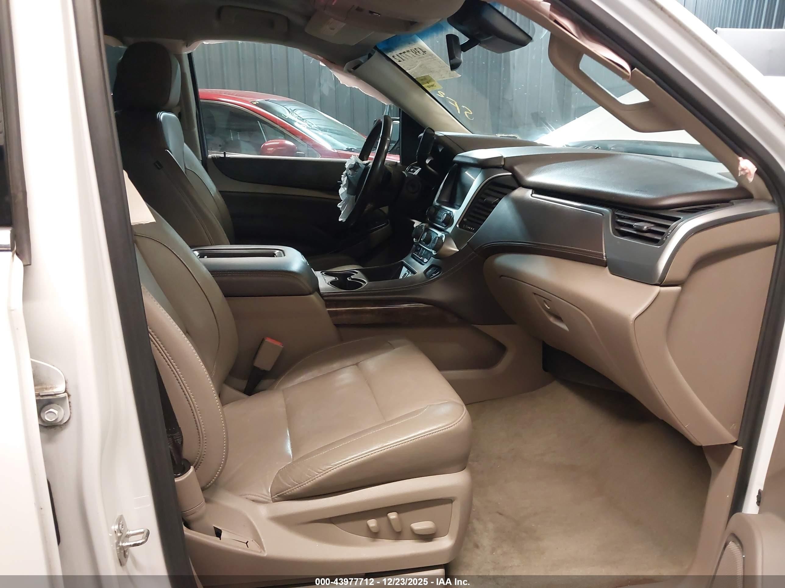 2019 Chevrolet Tahoe VIN 1GNSKBKC3KR117812 IAAI salvage auction — Front End, Mv-907A (New York), sold $5,400 on 2026-09-14 (photo 5)