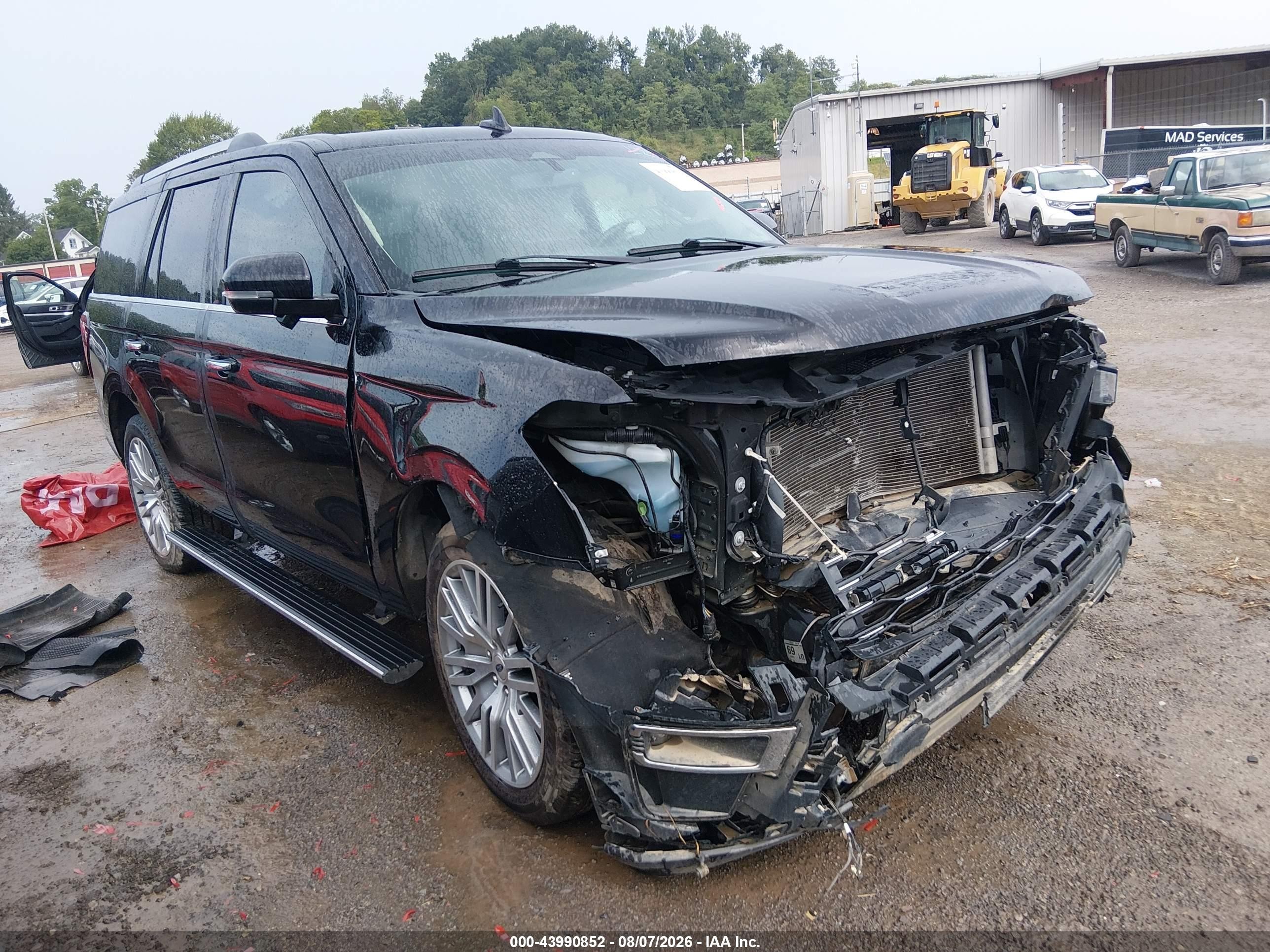 2023 Ford Expedition VIN 1FMJU2A86PEA25048 — IAAI salvage auction photo
