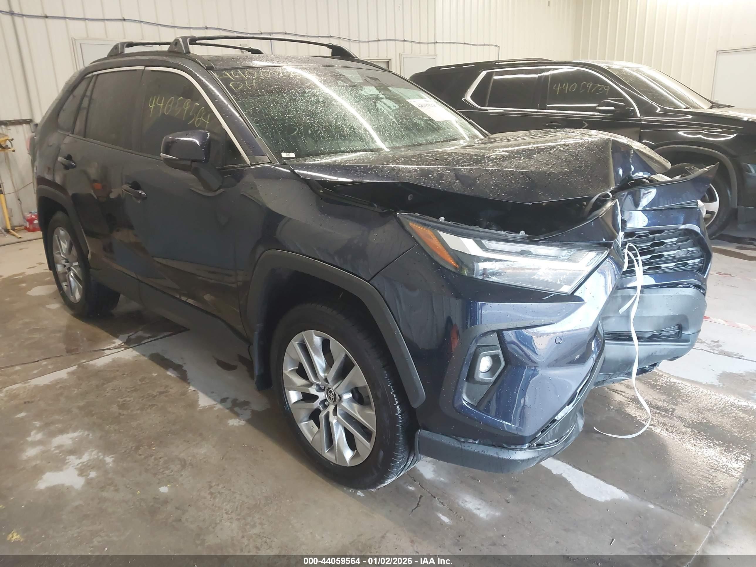 2023 Toyota RAV4 VIN 2T3A1RFV1PW398480 — IAAI salvage auction photo
