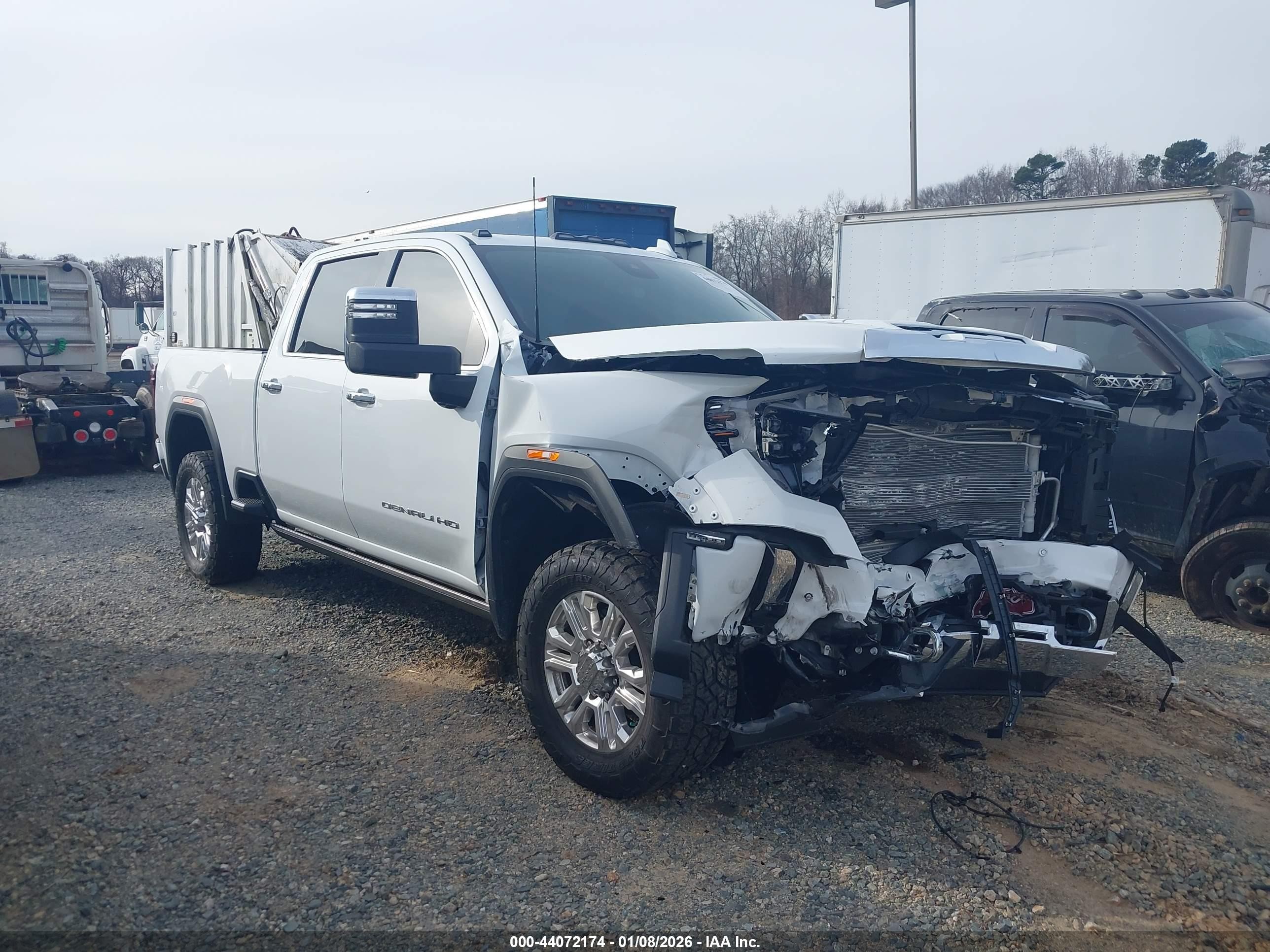 2025 GMC Sierra 3500 HD VIN 1GT4UWEY7SF338373 — IAAI salvage auction photo