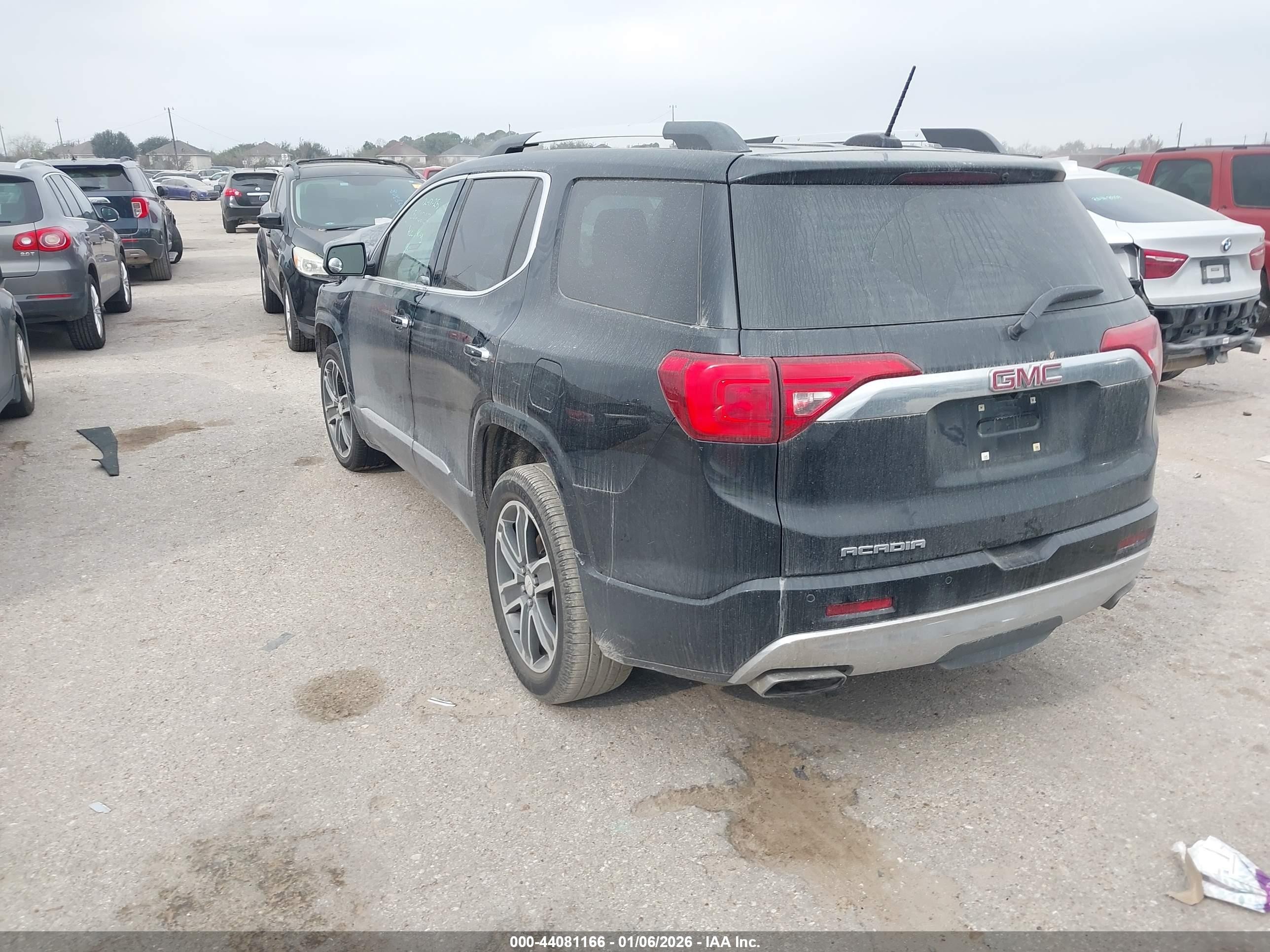 2017 Gmc Acadia VIN 1GKKNPLS6HZ251813 IAAI salvage auction — Front End, Salvage (Texas), sold $1,450 on 2026-10-03 (photo 3)