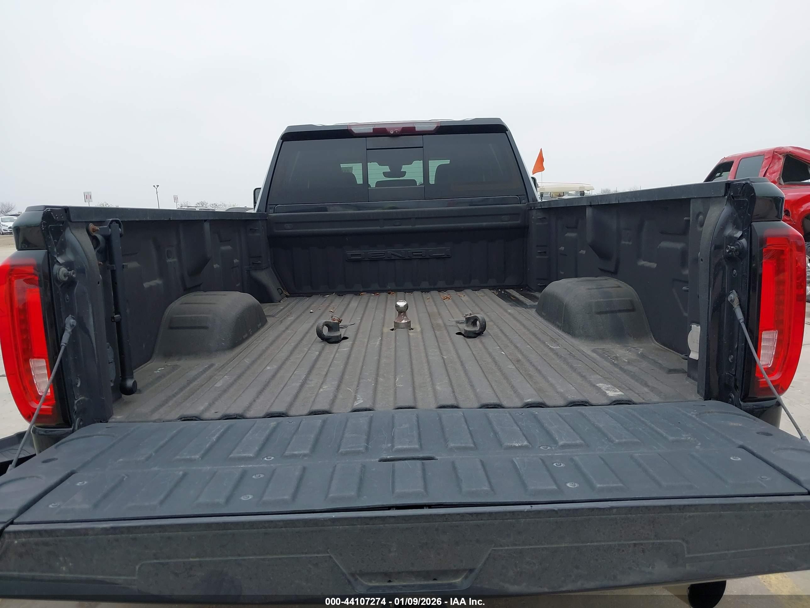 2020 Gmc SIERRA VIN 1GT49WEY1LF271434 IAAI salvage auction — Theft, Original (Texas), sold $41,000 on 2026-03-09 (photo 6)