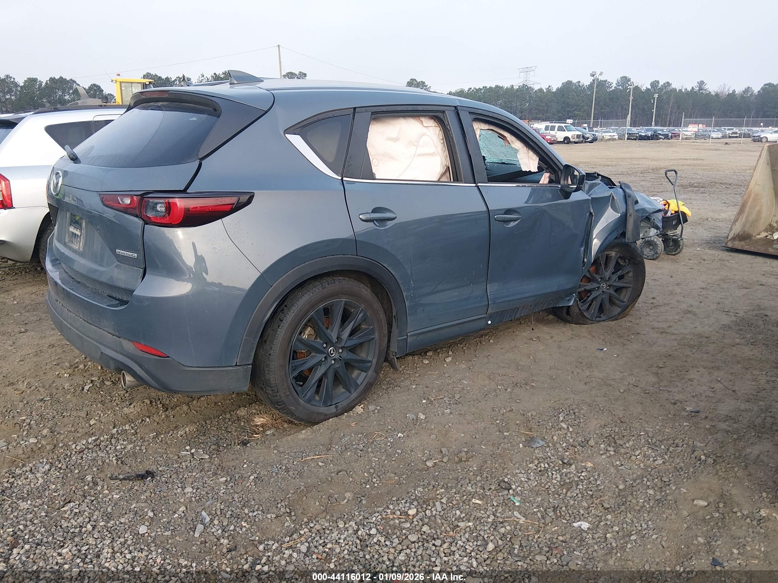 2024 Mazda CX-5 VIN JM3KFBCL9R0470833 IAAI salvage auction — Side, Salvage (Georgia), sold $450 on 2026-07-01 (photo 4)