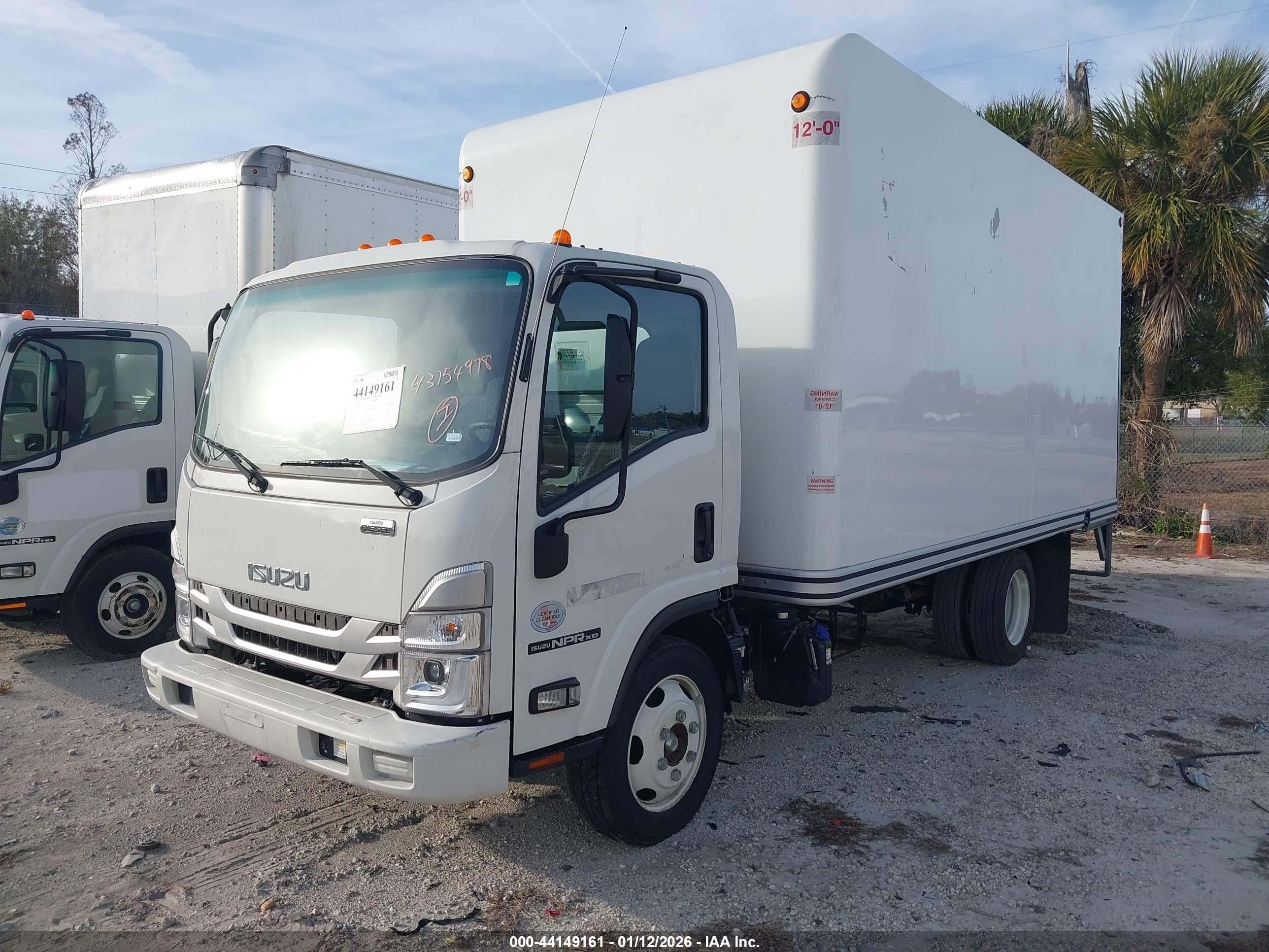 2023 Isuzu NPR VIN JALC4W164P7K03528 IAAI salvage auction — Engine Damage, Clear (Maryland), sold $6,500 on 2026-02-25 (photo 2)