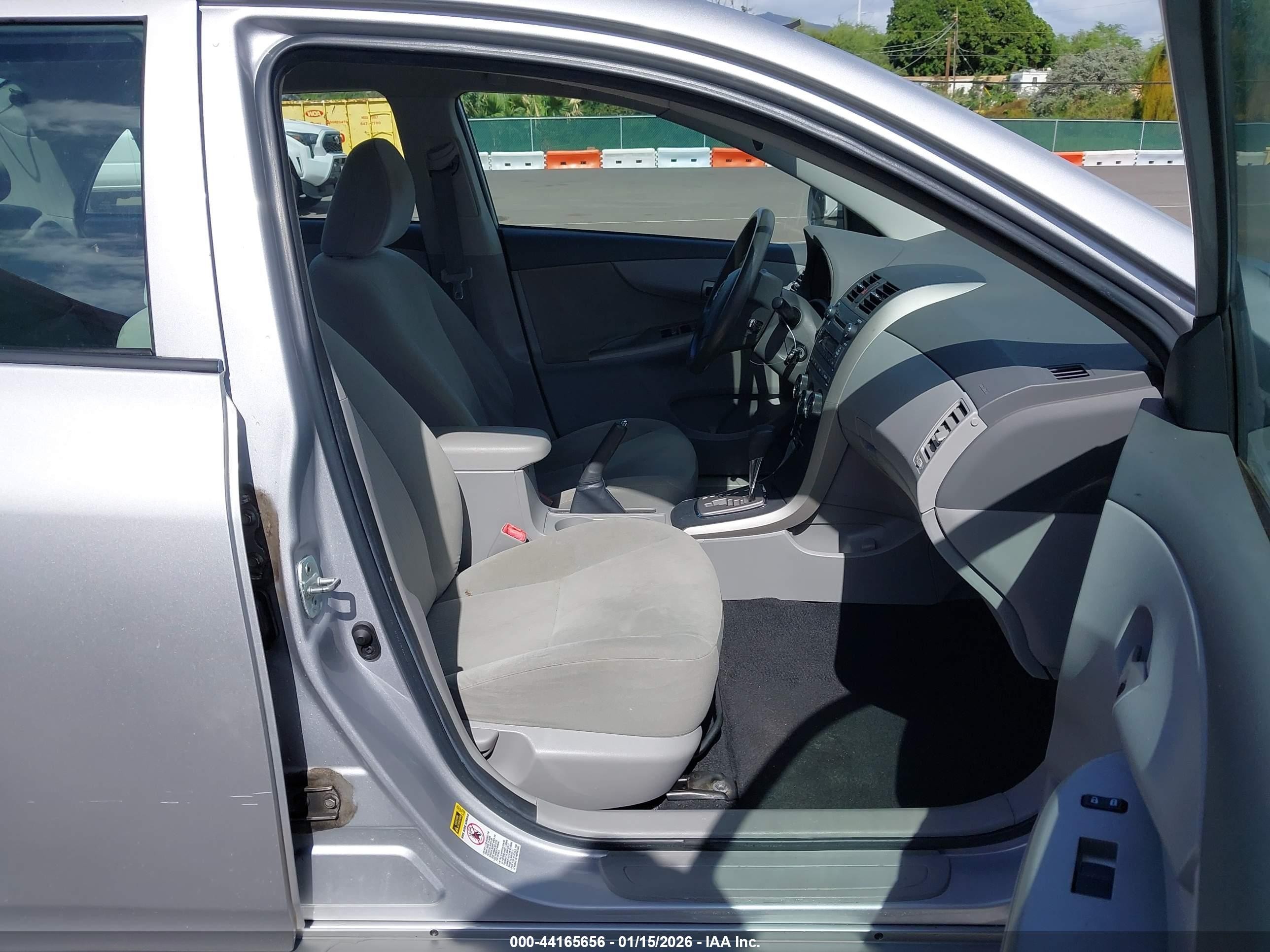 2010 Toyota Corolla VIN 1NXBU4EE5AZ302592 IAAI salvage auction — Unknown, Salvage (Hawaii), sold $600 on 2026-04-28 (photo 5)