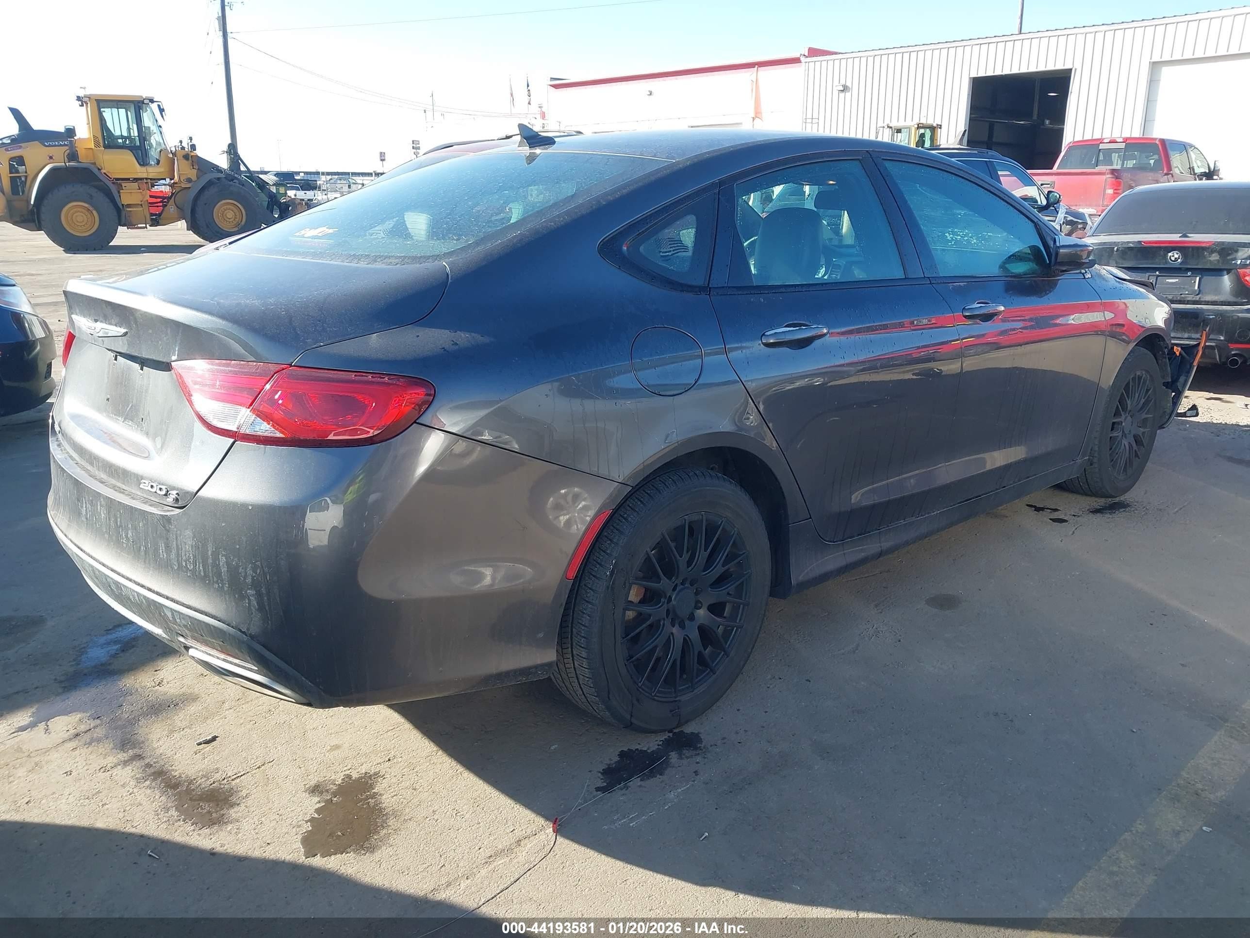 2015 Chrysler 200 VIN 1C3CCCDG7FN683490 IAAI salvage auction — Front End, Salvage (Utah), sold $600 on 2026-07-09 (photo 4)