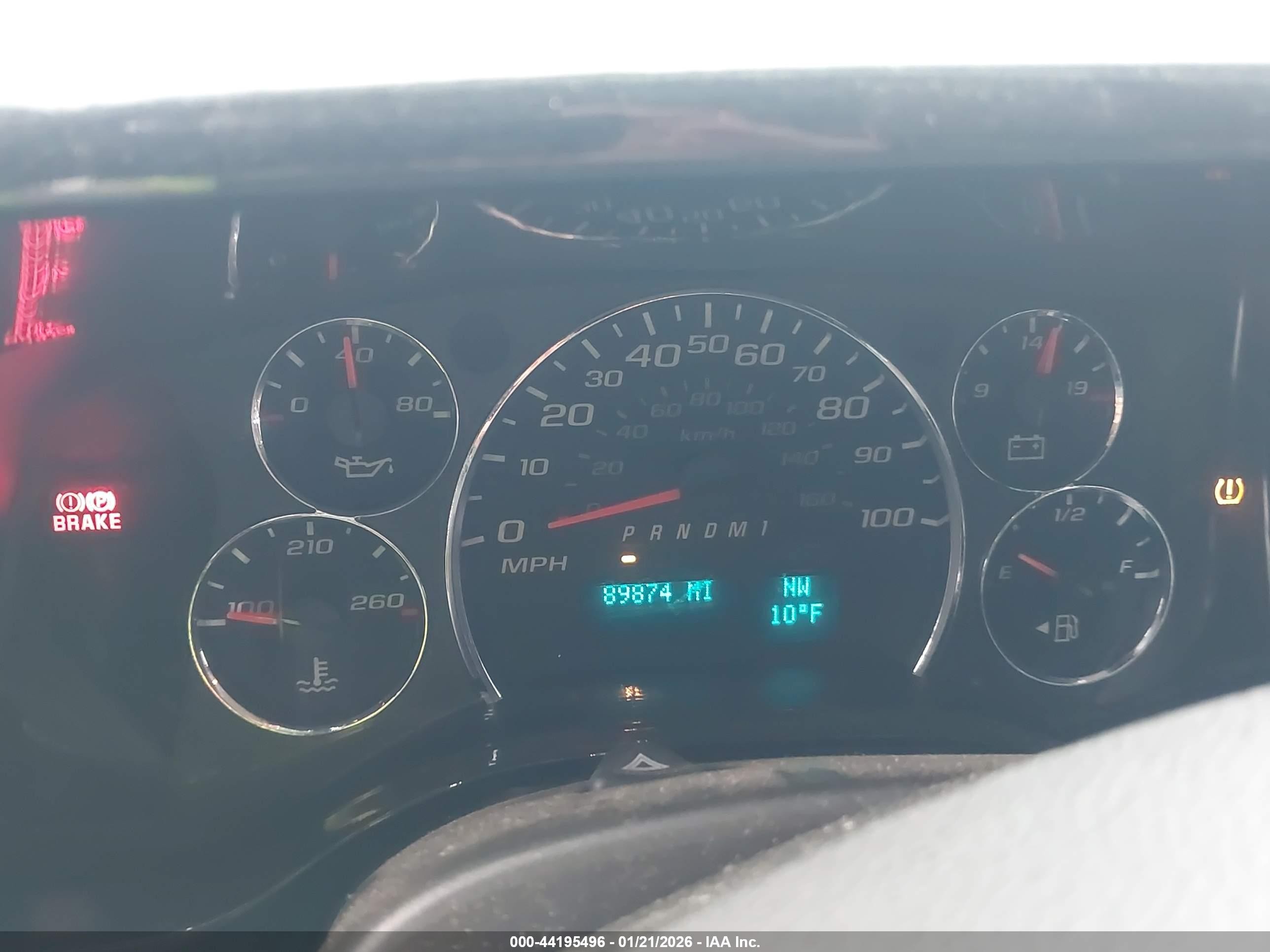 2014 Gmc Savana VIN 1GDW7LCGXE1112172 IAAI salvage auction — Side, Salvage (Pennsylvania), sold $7,100 on 2026-02-07 (photo 7)
