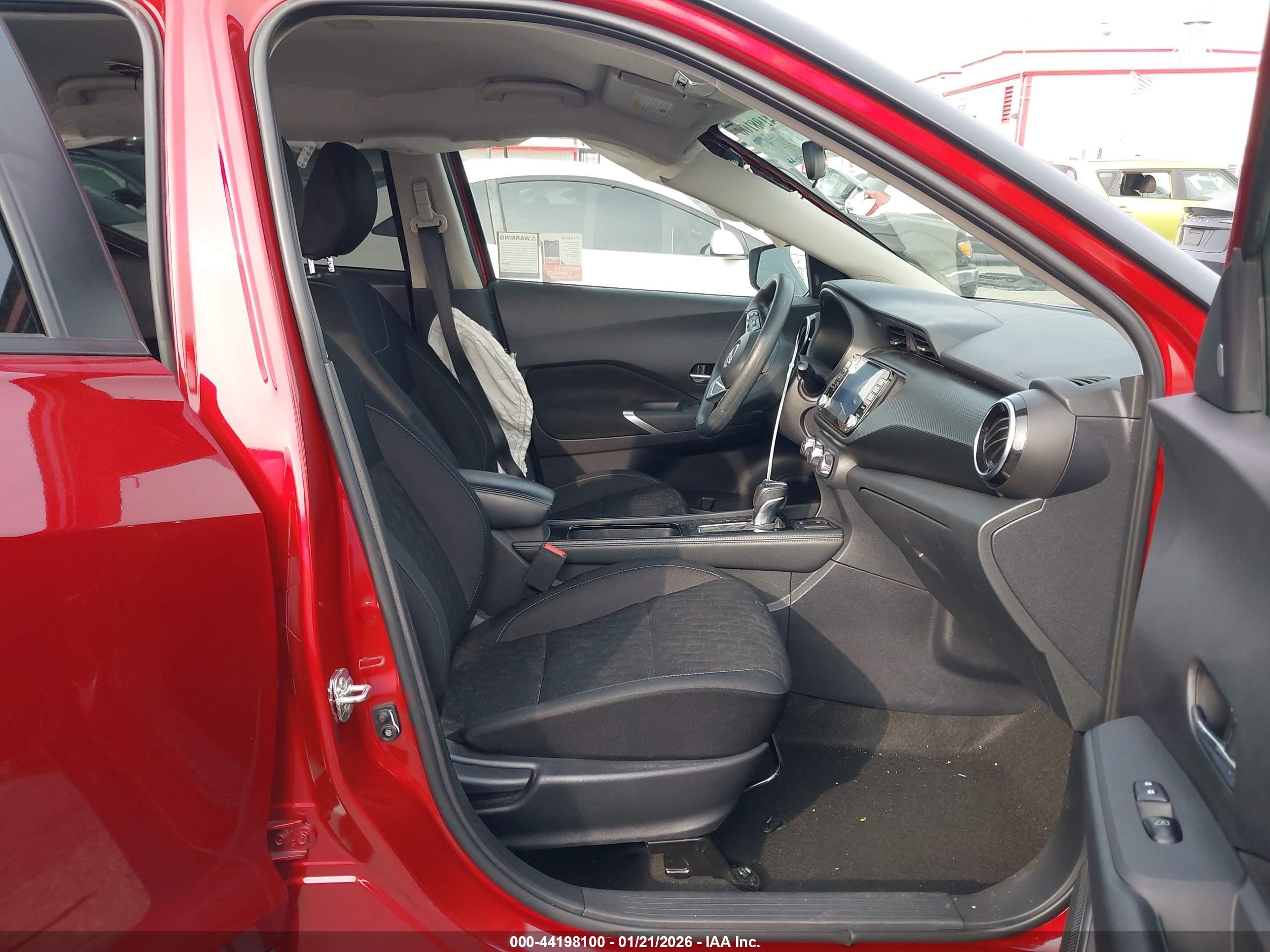 2023 Nissan Kicks VIN 3N1CP5CV9PL552111 IAAI salvage auction — Unknown, Salvage (California), sold $3,350 on 2026-07-09 (photo 5)