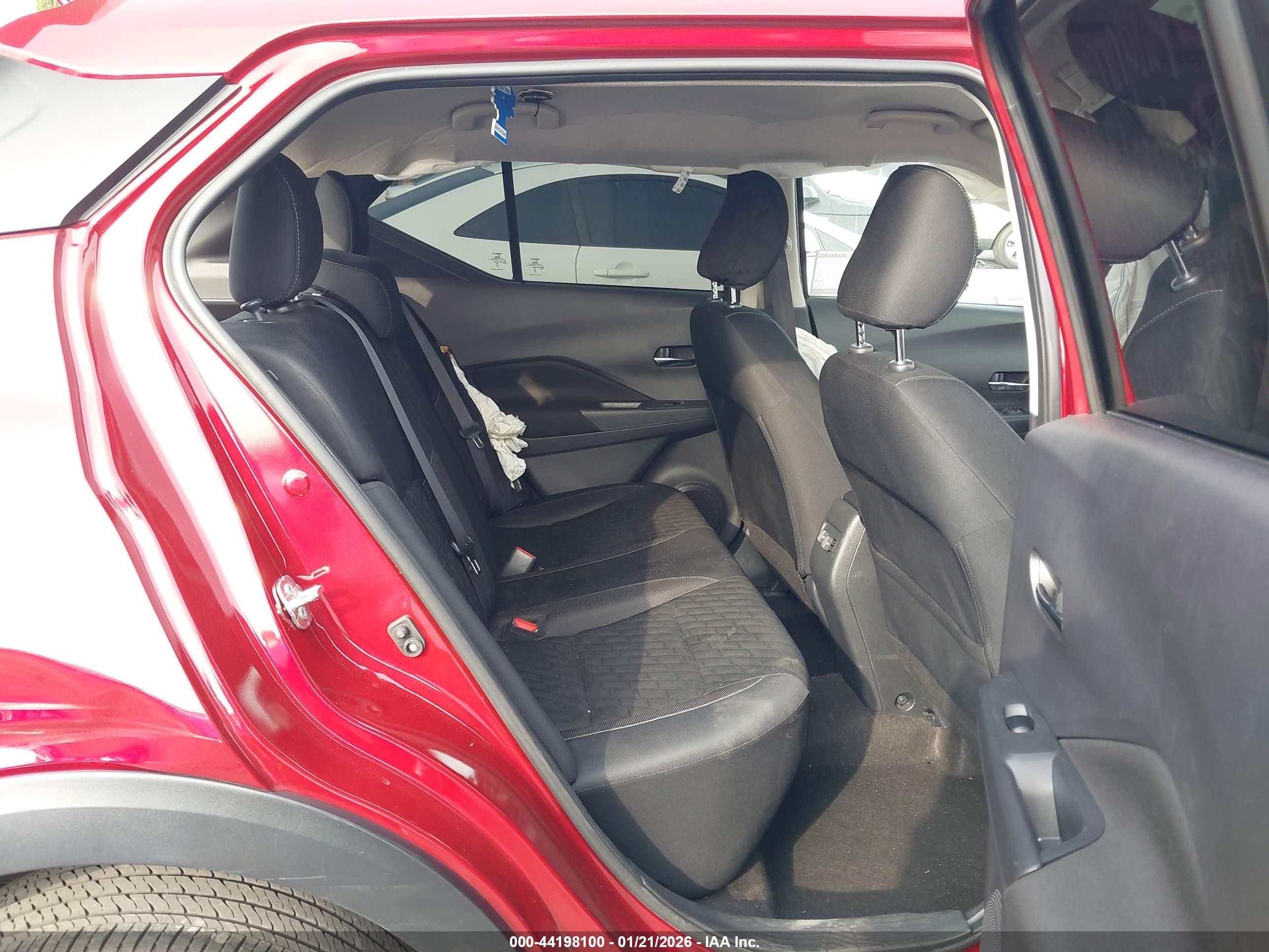 2023 Nissan Kicks VIN 3N1CP5CV9PL552111 IAAI salvage auction — Unknown, Salvage (California), sold $3,350 on 2026-07-09 (photo 8)