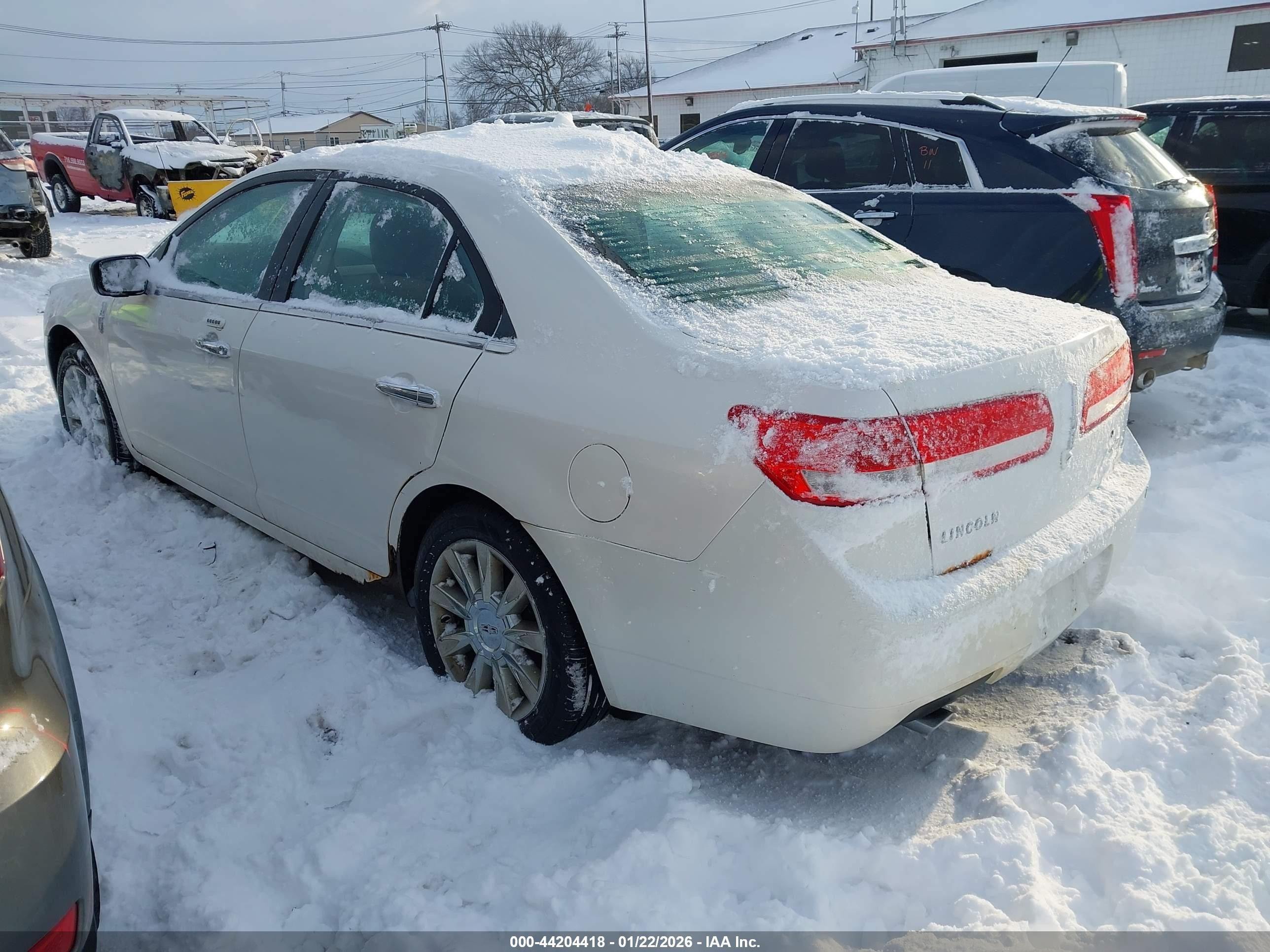 2011 Lincoln Mkz VIN 3LNHL2JC4BR769016 IAAI salvage auction — Normal Wear, Clear (Idaho), sold $600 on 2026-10-02 (photo 3)