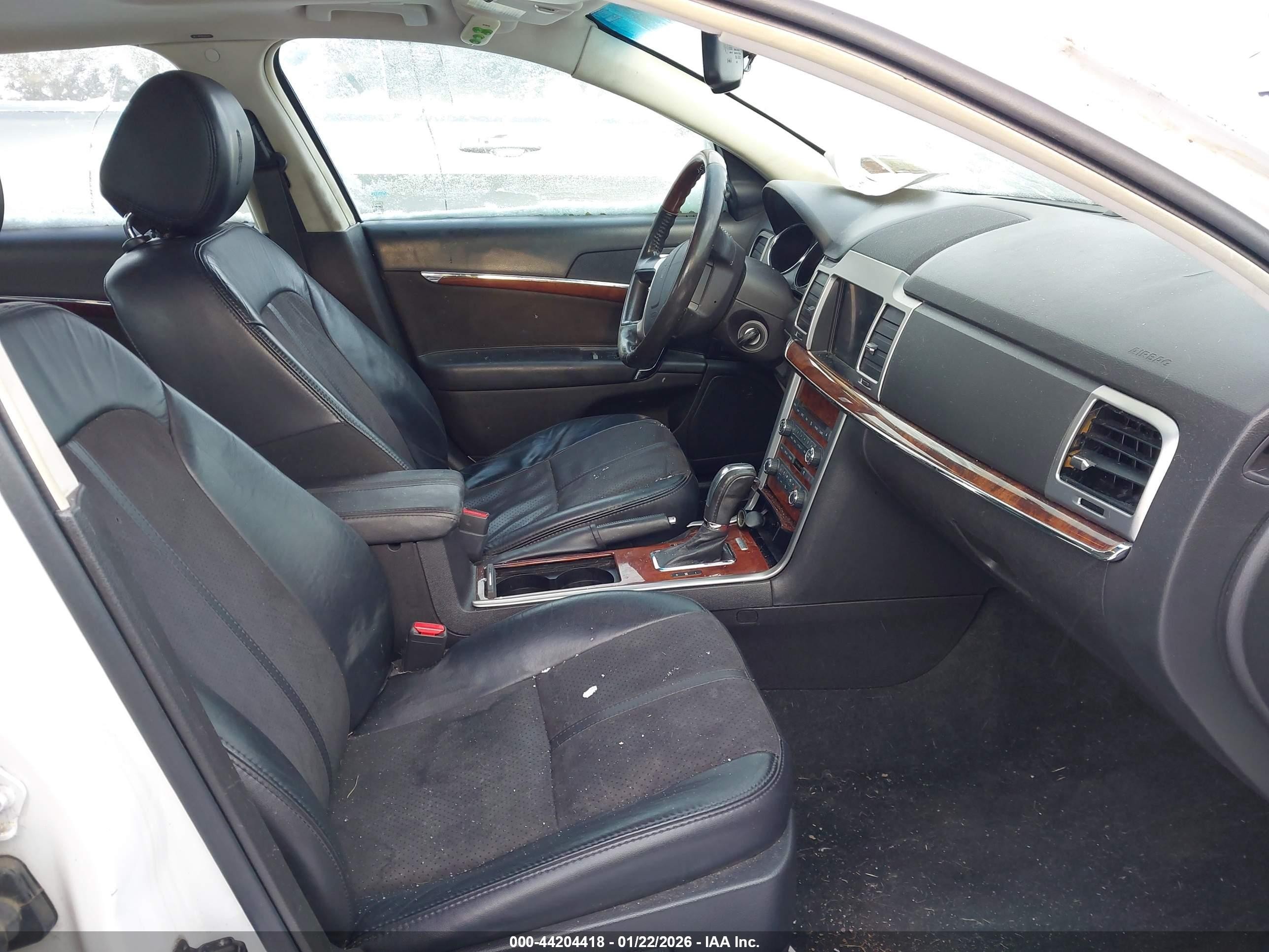 2011 Lincoln Mkz VIN 3LNHL2JC4BR769016 IAAI salvage auction — Normal Wear, Clear (Idaho), sold $600 on 2026-10-02 (photo 5)