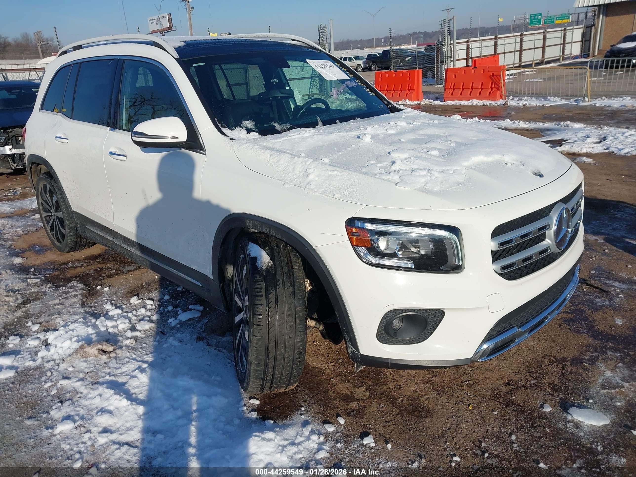 2021 Mercedes-Benz GLB-Class VIN W1N4M4HB4MW118499 — IAAI salvage auction photo