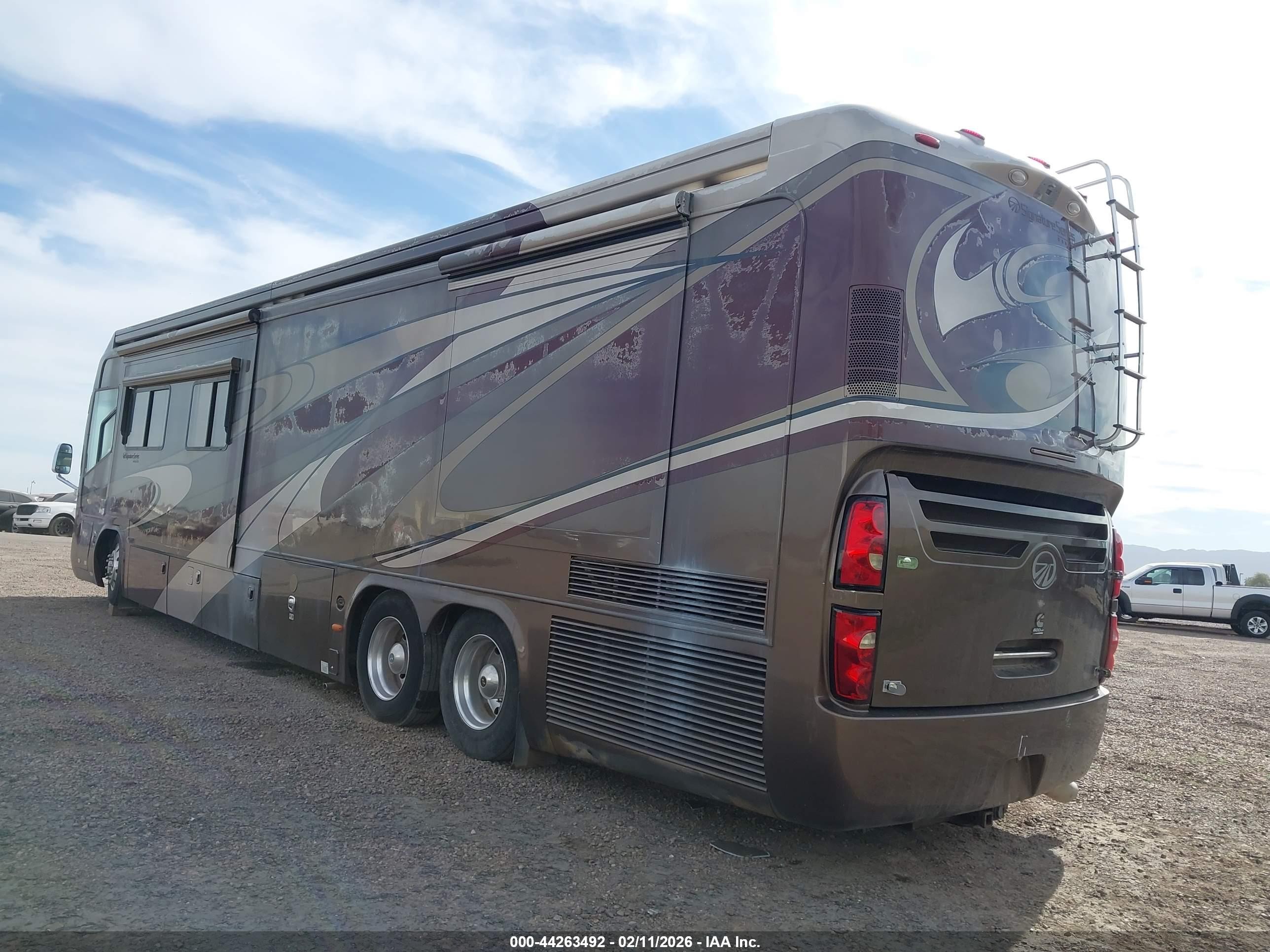 2008 Roadmaster rail All other VIN 1RF17571981047618 IAAI salvage auction — Theft, Salvage (Arizona), sold $9,750 on 2026-04-14 (photo 3)