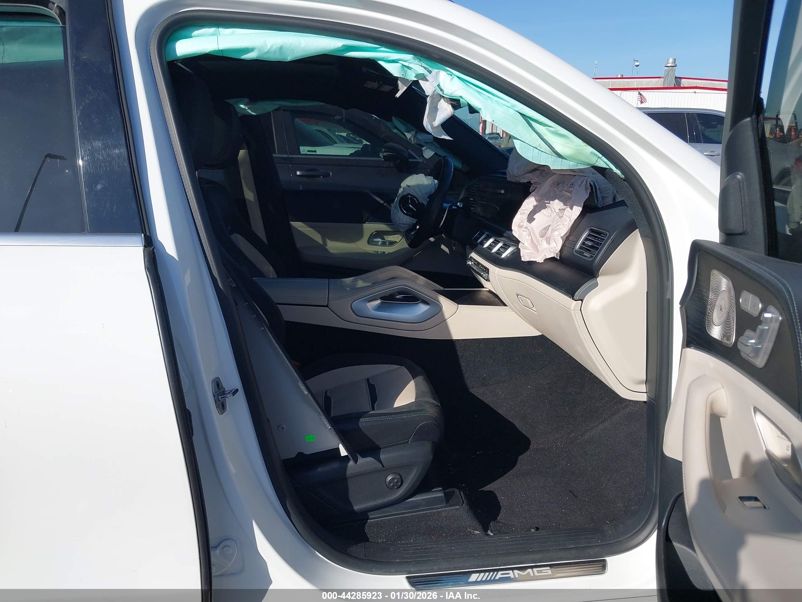 2024 Mercedes-Benz GLE-Class VIN 4JGFB6BB3RB007852 IAAI salvage auction — Unknown, Salvage (California), sold $25,500 on 2026-07-08 (photo 5)