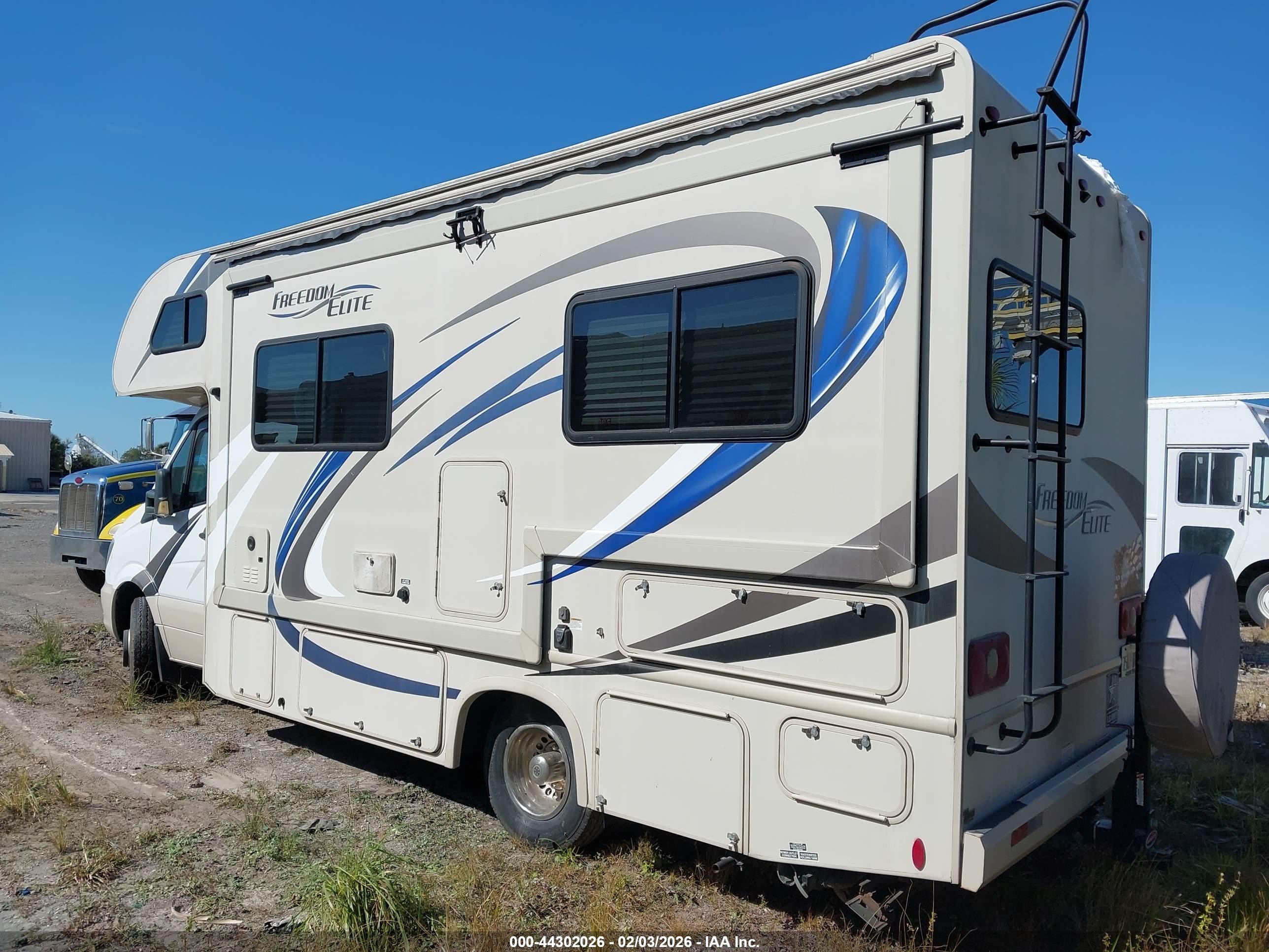 2017 Mercedes-benz Sprinter VIN WDAPF4CC2H9734482 IAAI salvage auction — Electrical, Rebuildable (Florida), sold $25,450 on 2026-05-04 (photo 4)