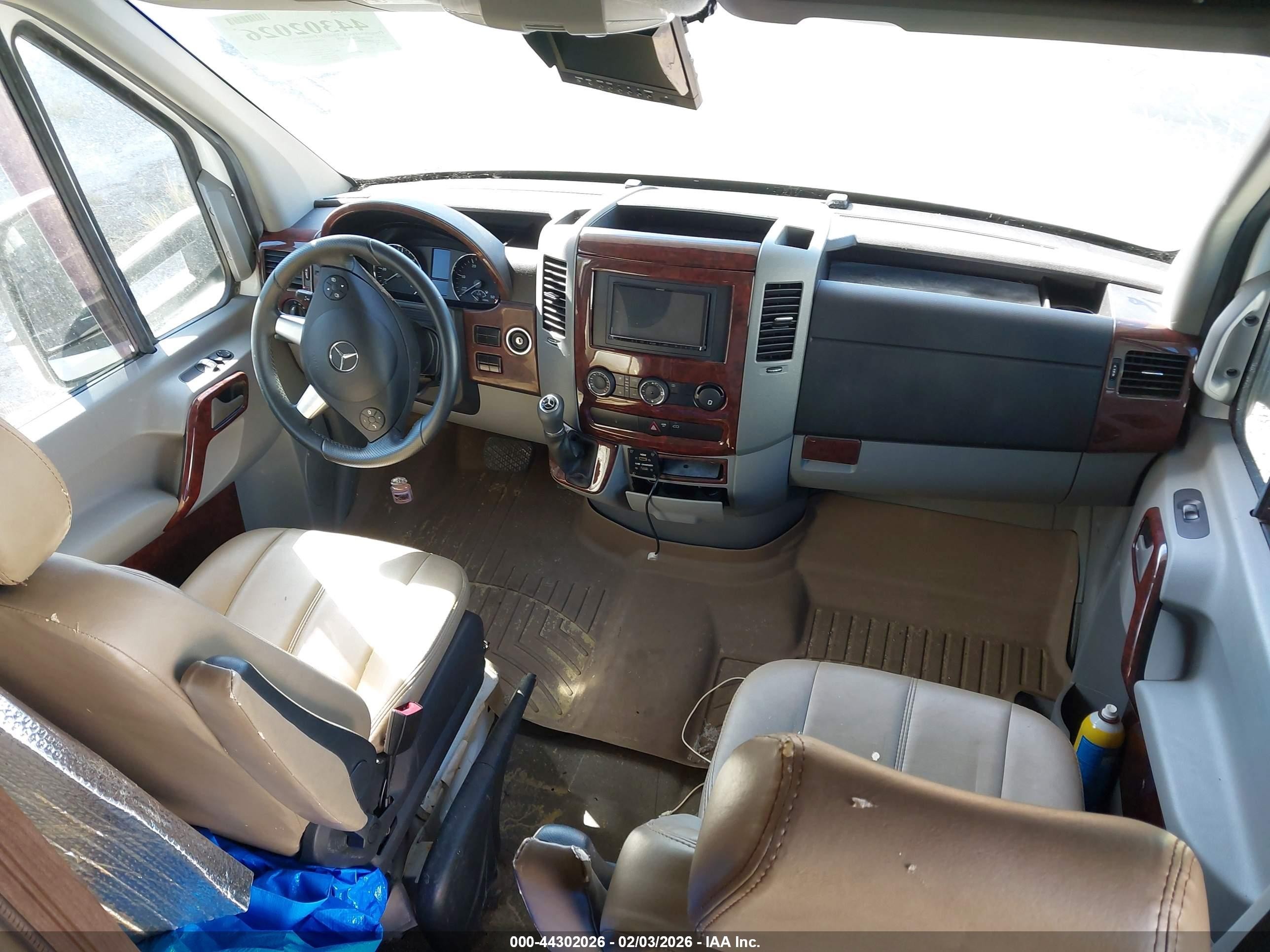 2017 Mercedes-benz Sprinter VIN WDAPF4CC2H9734482 IAAI salvage auction — Electrical, Rebuildable (Florida), sold $25,450 on 2026-05-04 (photo 5)