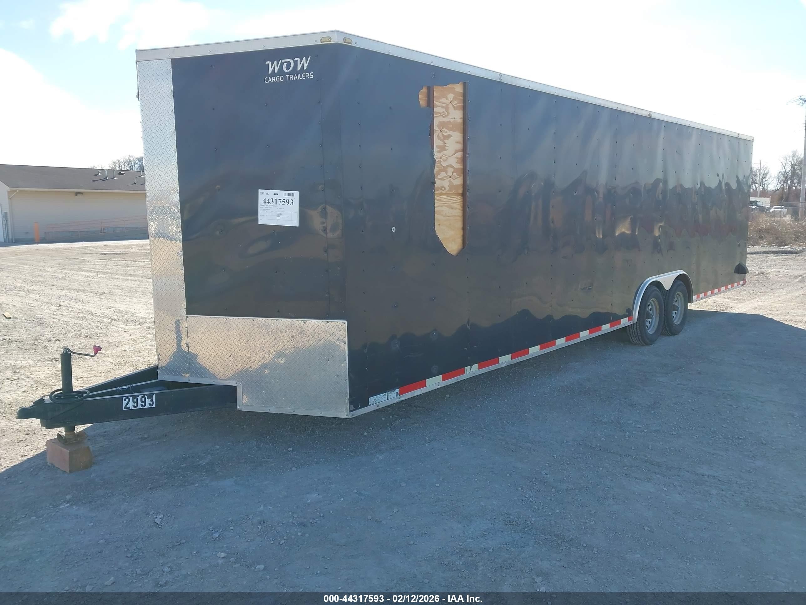 2018 Cargo Wow cargo 24 VIN 1W9BE2820JC598055 IAAI salvage auction — Side, Salvage (Missouri), sold $5,000 on 2026-04-07 (photo 2)