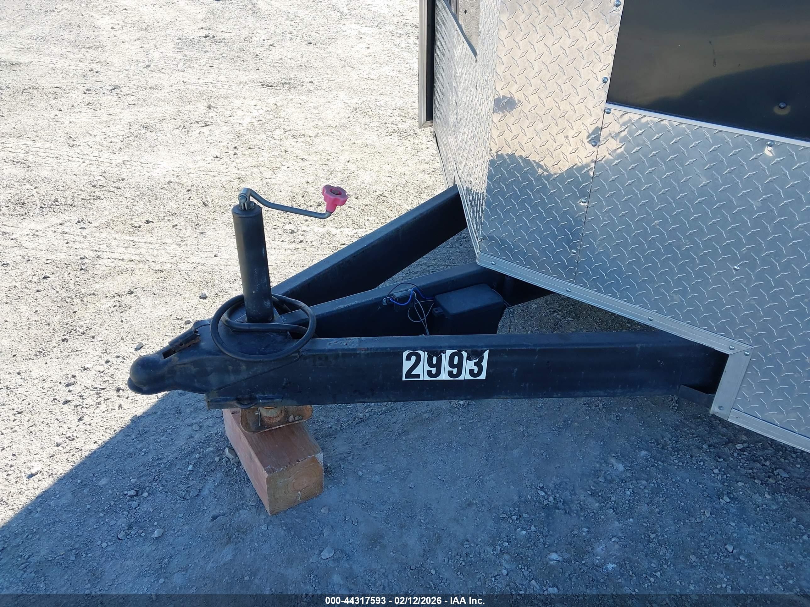 2018 Cargo Wow cargo 24 VIN 1W9BE2820JC598055 IAAI salvage auction — Side, Salvage (Missouri), sold $5,000 on 2026-04-07 (photo 7)