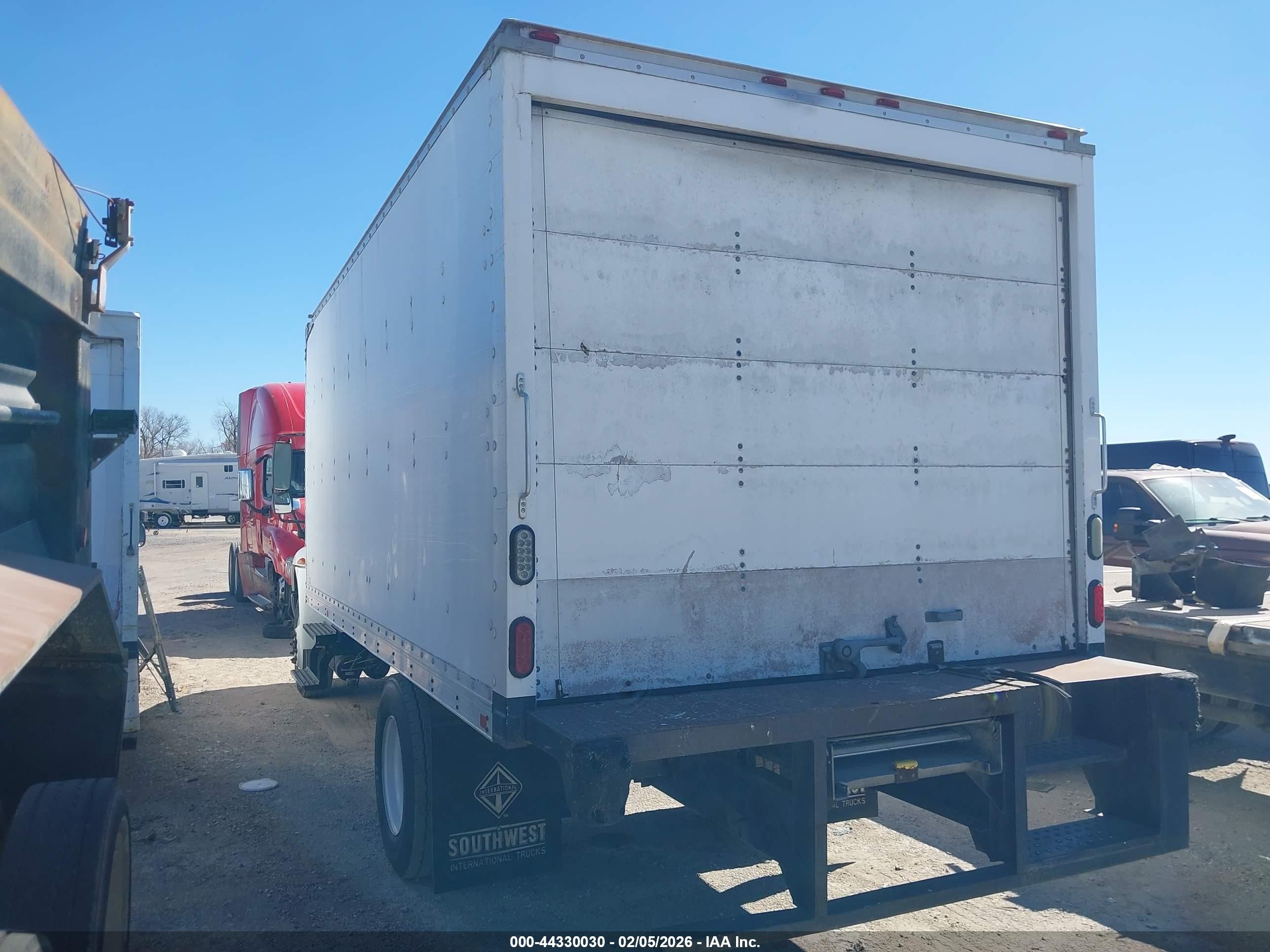 2014 International 4000-Series VIN 3HAJTSKN5EL776257 IAAI salvage auction — Normal Wear, Original (Texas), sold $9,500 on 2026-02-10 (photo 3)