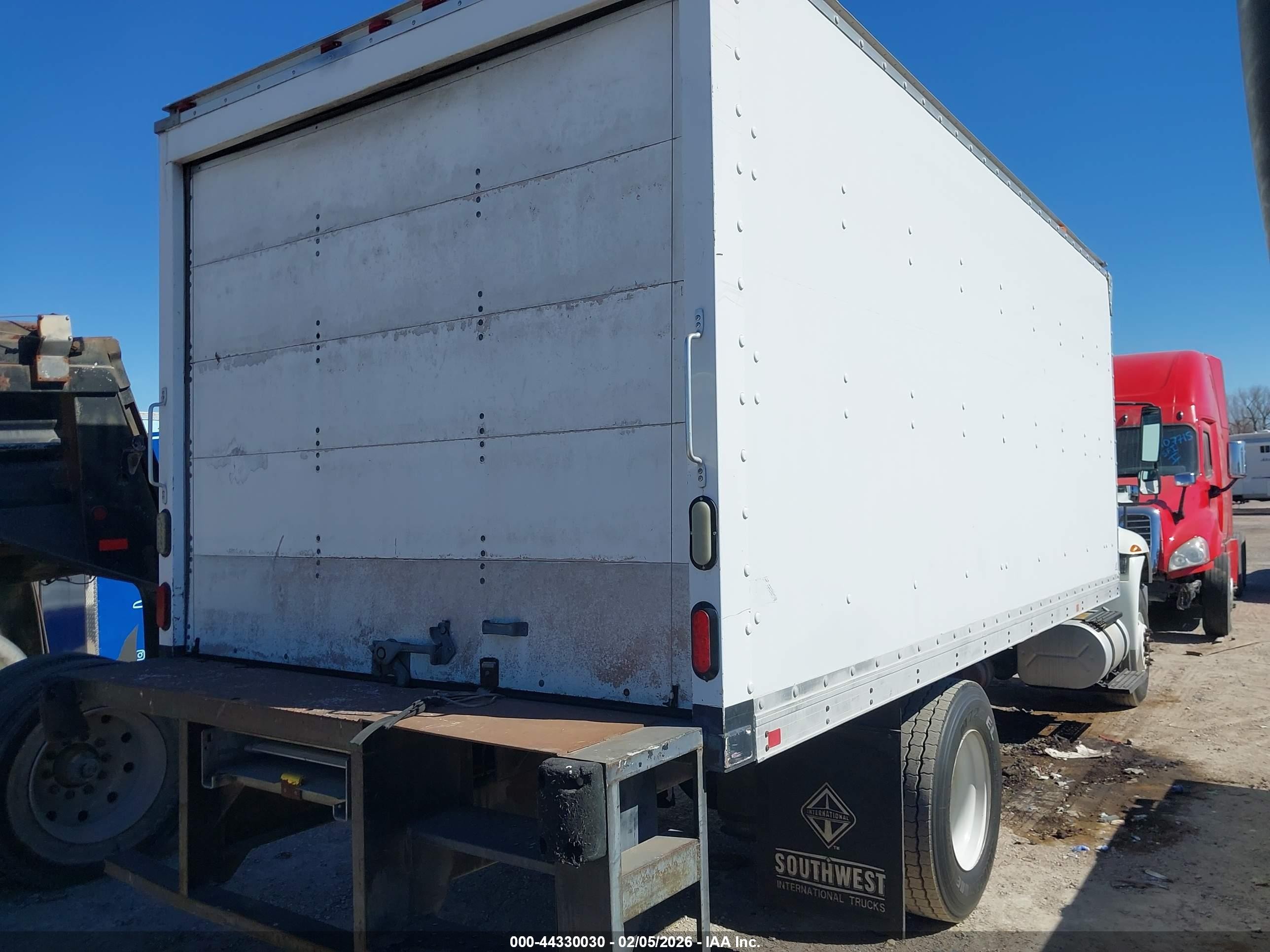 2014 International 4000-Series VIN 3HAJTSKN5EL776257 IAAI salvage auction — Normal Wear, Original (Texas), sold $9,500 on 2026-02-10 (photo 4)