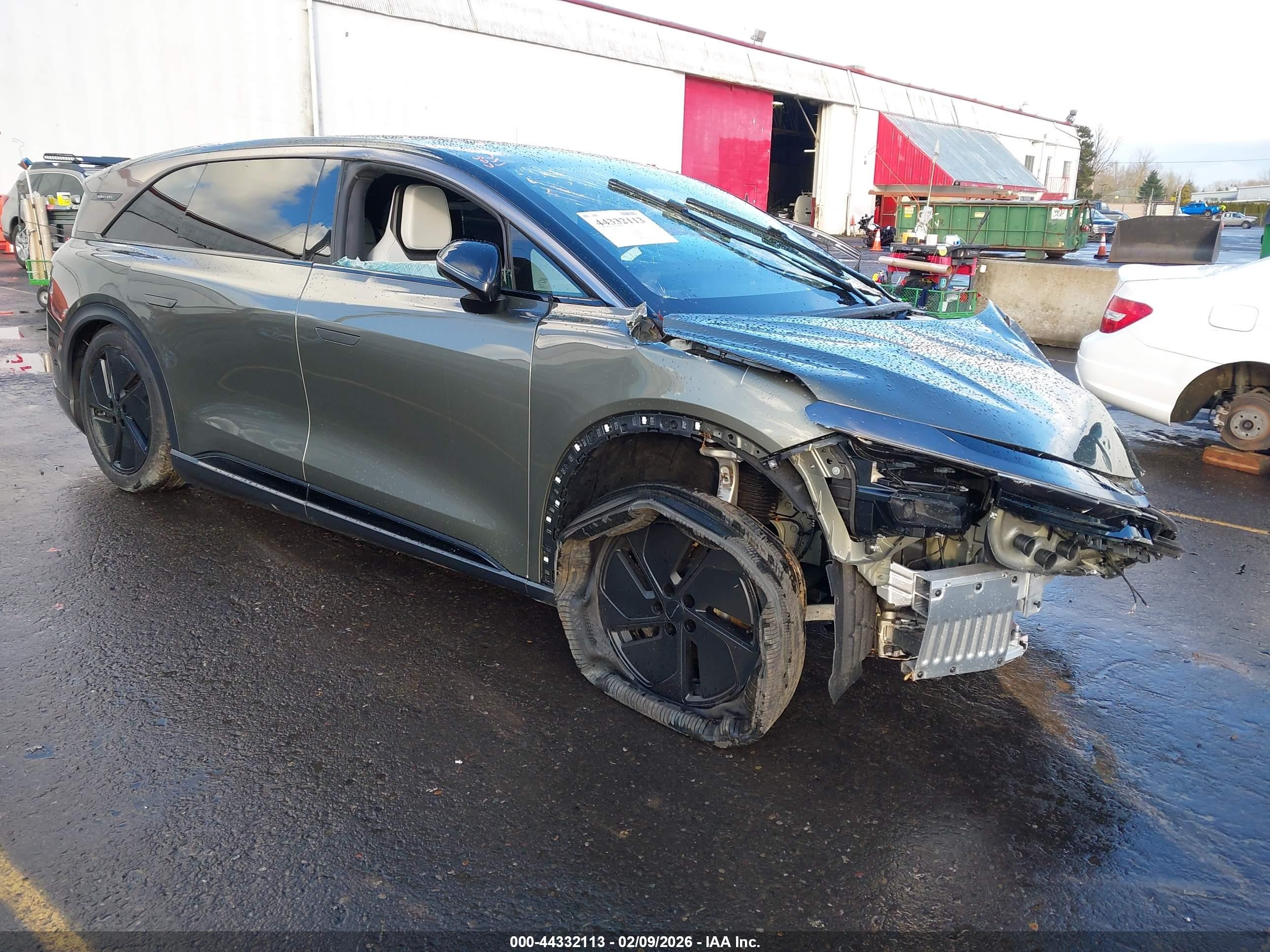 2026 Lucid Gravity VIN 7UUG1GHJXTA018635 — IAAI salvage auction photo