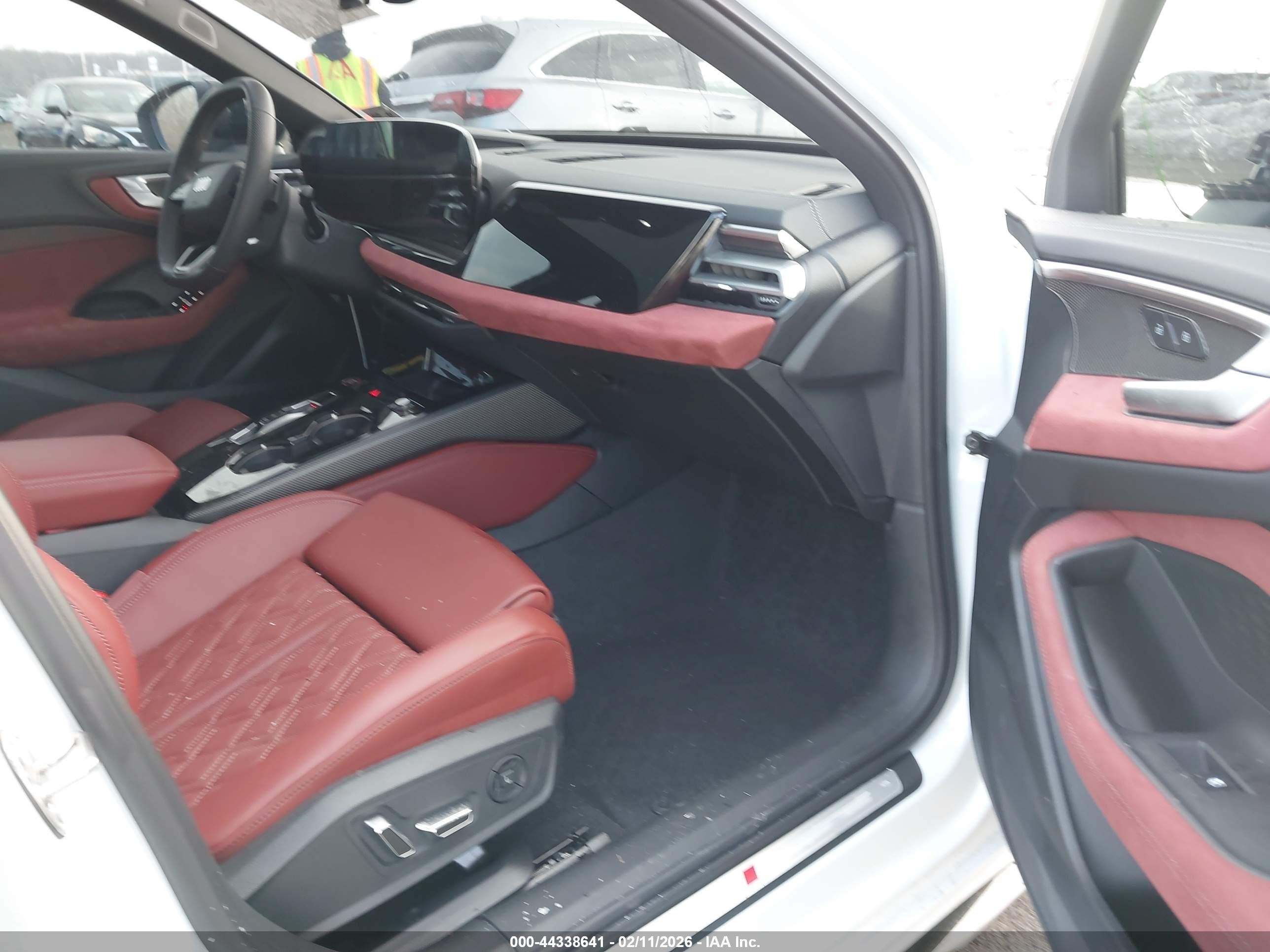 2025 Audi S5 VIN WAU25CFU5SN061529 IAAI salvage auction — Side, Salvage (New Jersey), sold $22,850 on 2026-08-03 (photo 5)