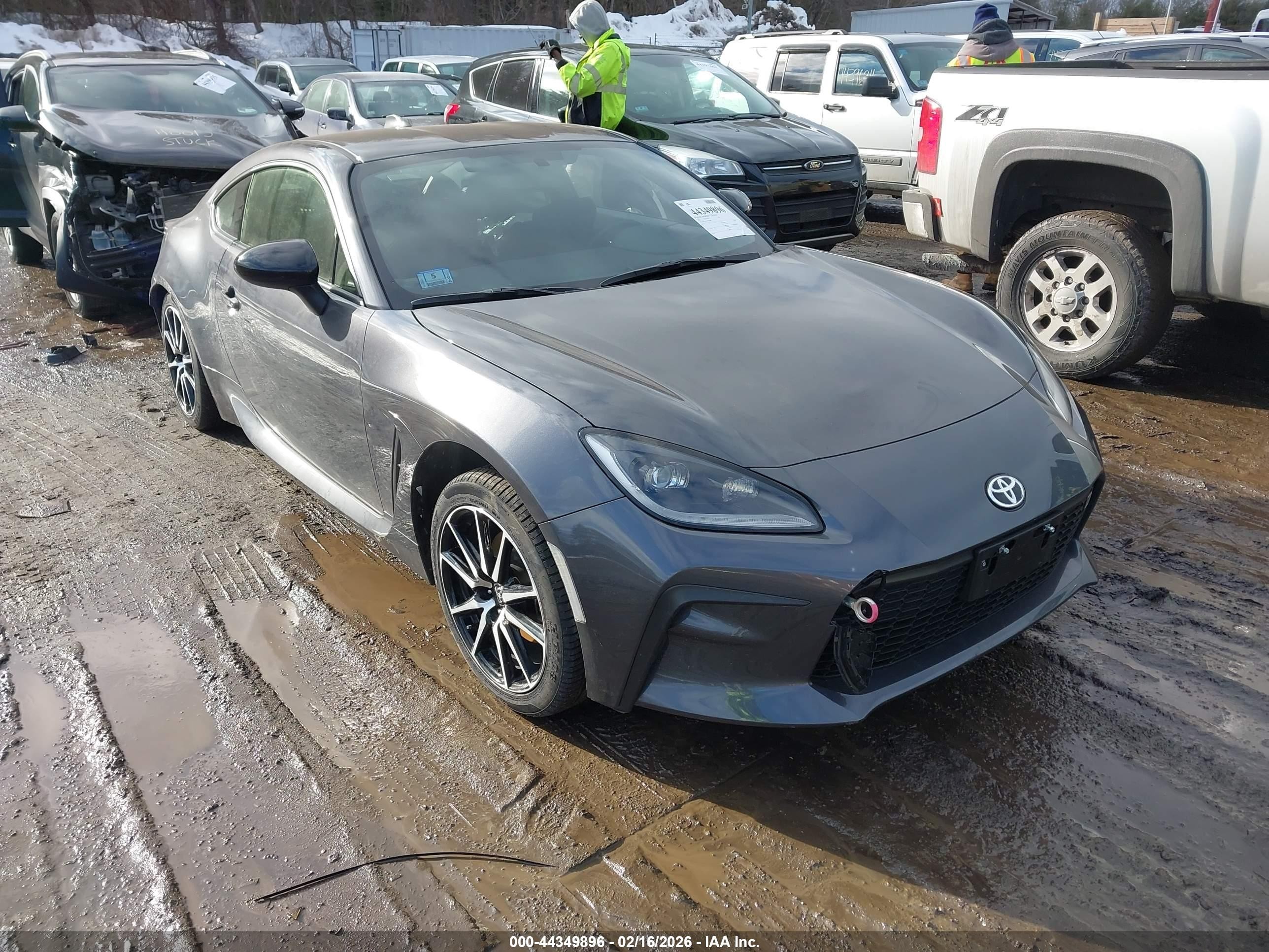 2025 Toyota GR 86 VIN JF1ZNBB15S9751688 — IAAI salvage auction photo