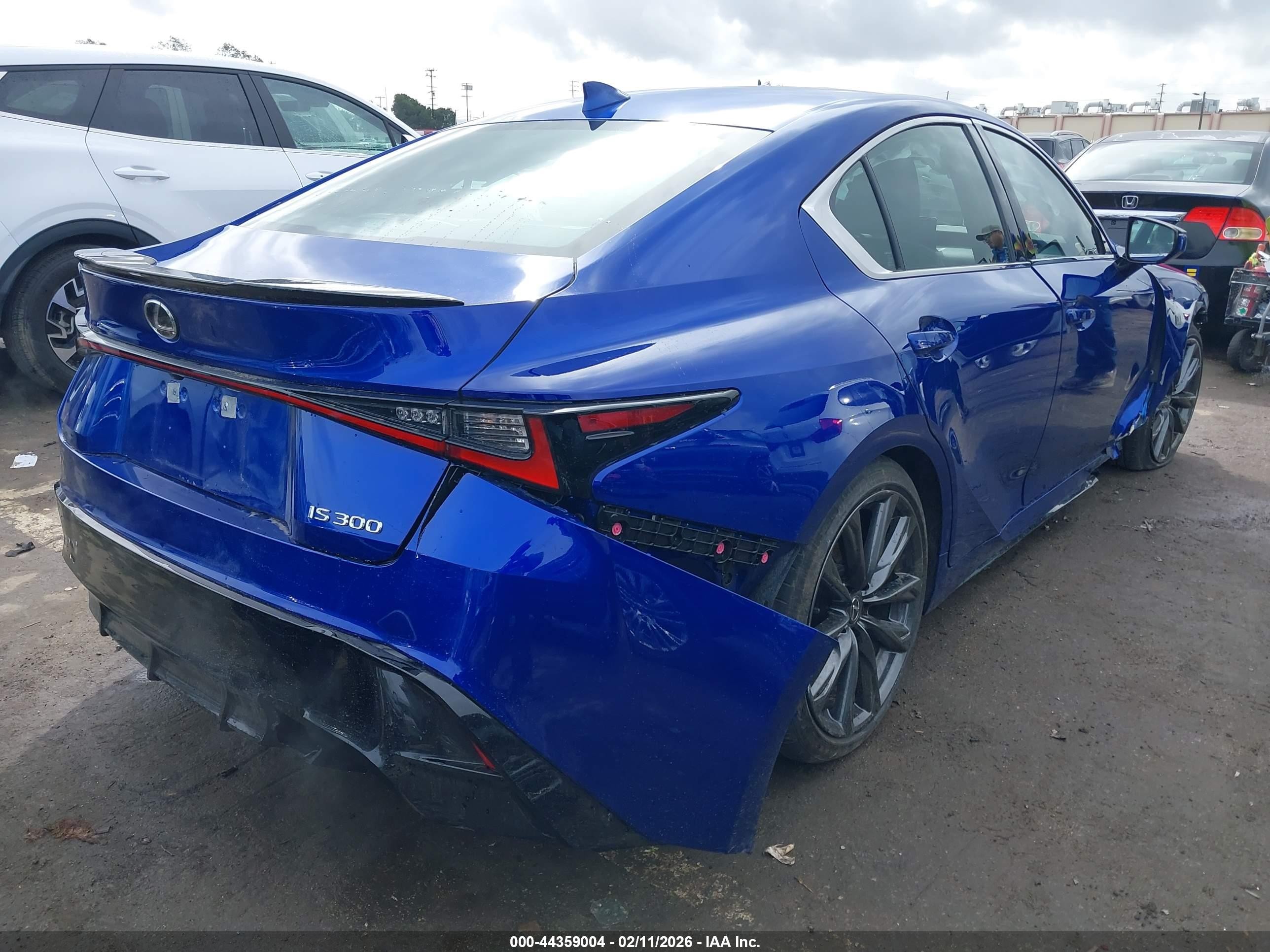 2025 Lexus Is 300 VIN JTHBA1D25S5135731 IAAI salvage auction — Front End, Salvage (California), sold $13,200 on 2026-04-20 (photo 4)