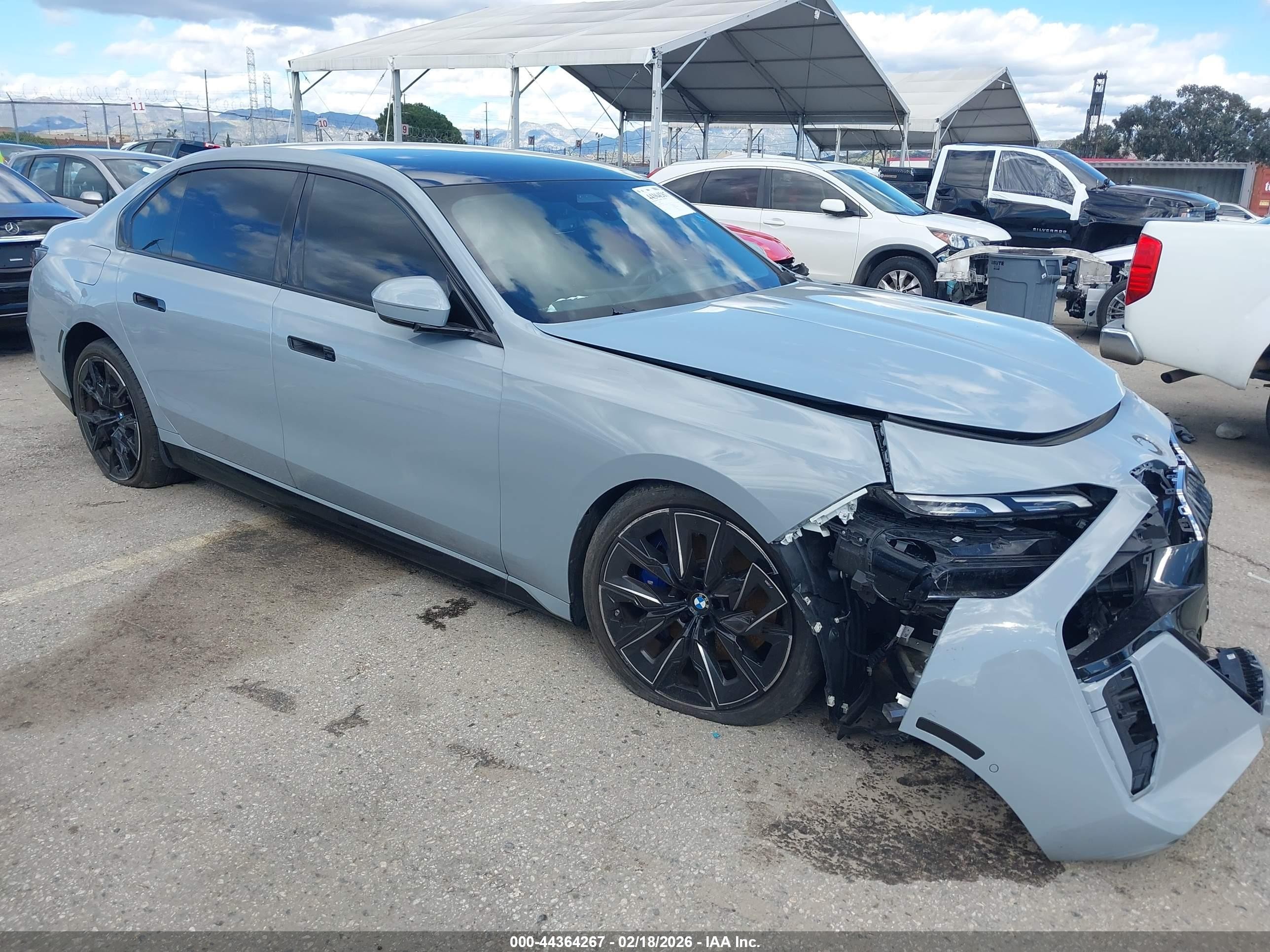 2023 BMW i7 VIN WBY53EJ09PCN73592 IAAI salvage auction — Front End, Salvage (California), sold $28,300 on 2026-07-12 (photo 1)