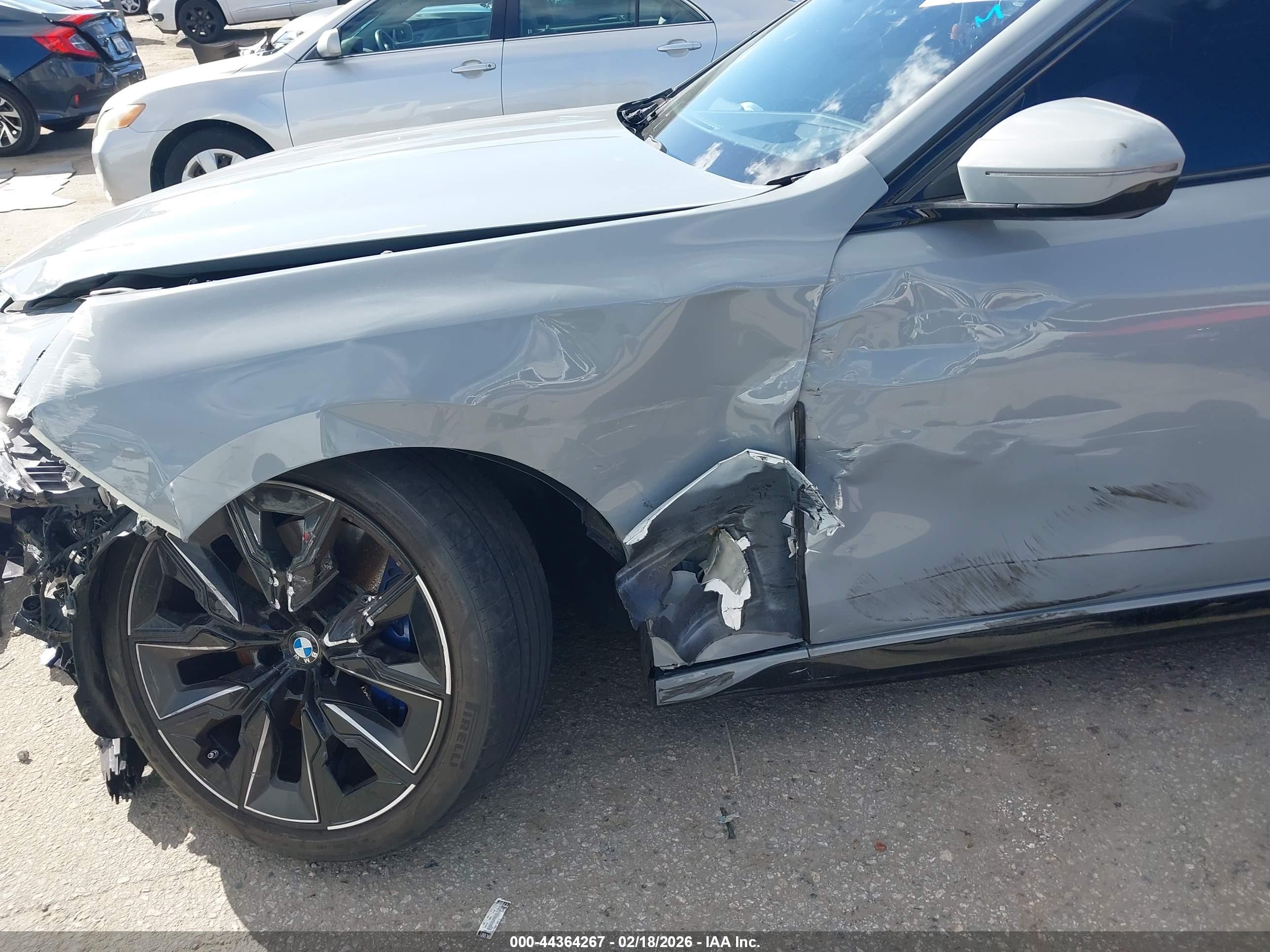 2023 BMW i7 VIN WBY53EJ09PCN73592 IAAI salvage auction — Front End, Salvage (California), sold $28,300 on 2026-07-12 (photo 6)