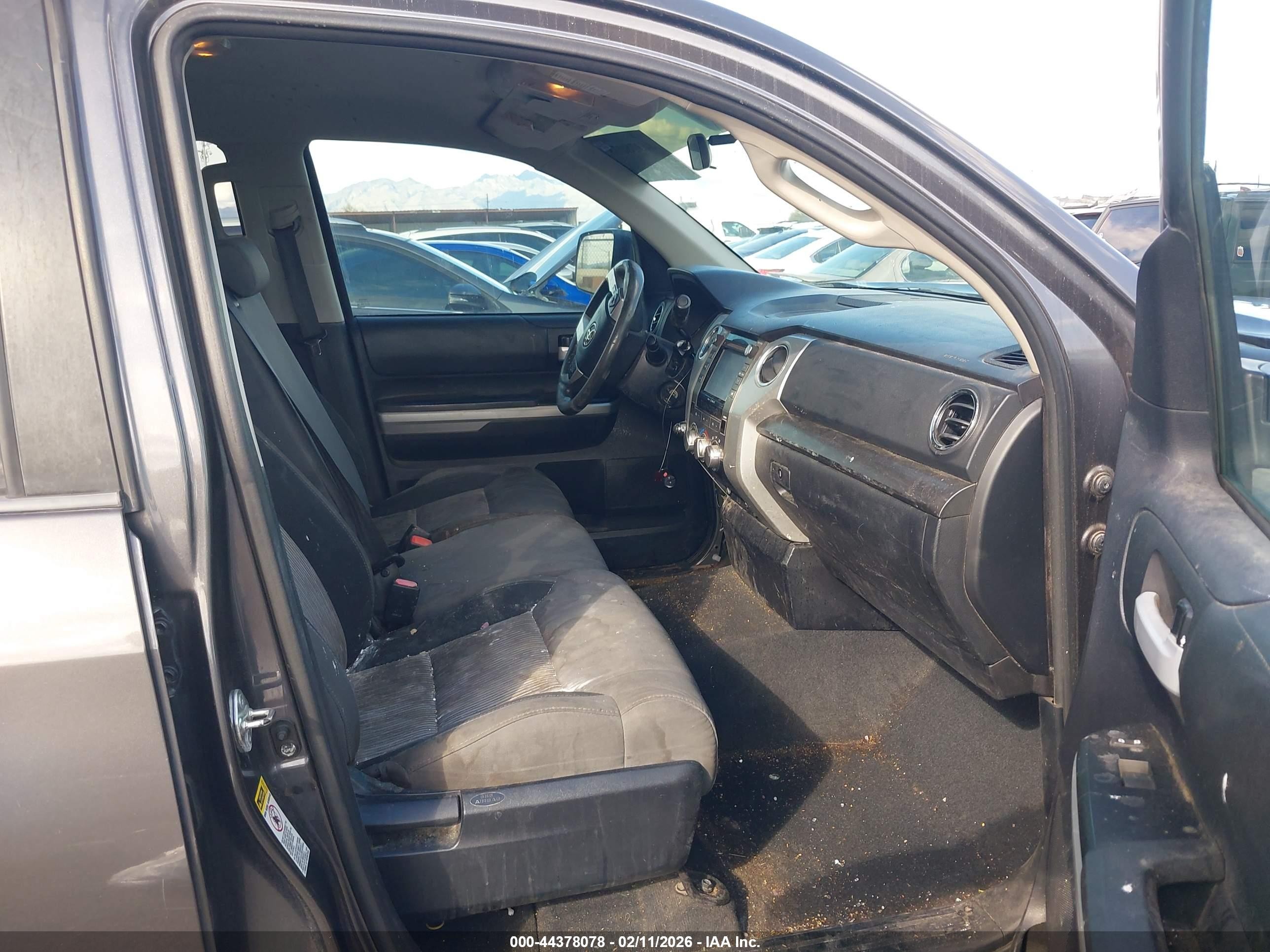 2014 Toyota Tundra VIN 5TFRY5F13EX156934 IAAI salvage auction — Unknown, Salvage (Arizona), sold $6,050 on 2026-07-05 (photo 5)