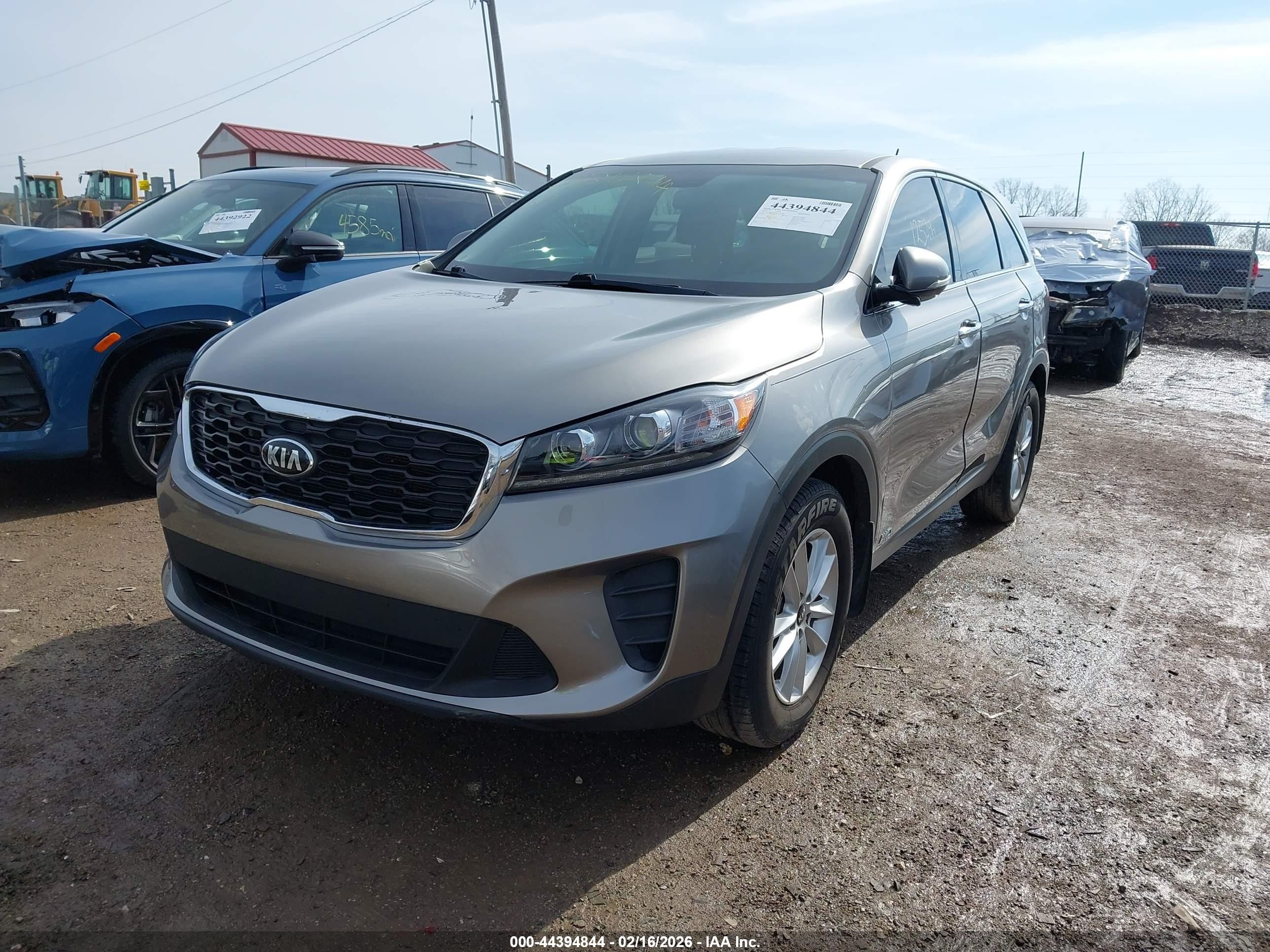 2019 Kia Sorento VIN 5XYPGDA50KG551909 IAAI salvage auction — Unknown, Salvage (Indiana), sold $2,200 on 2026-09-09 (photo 2)
