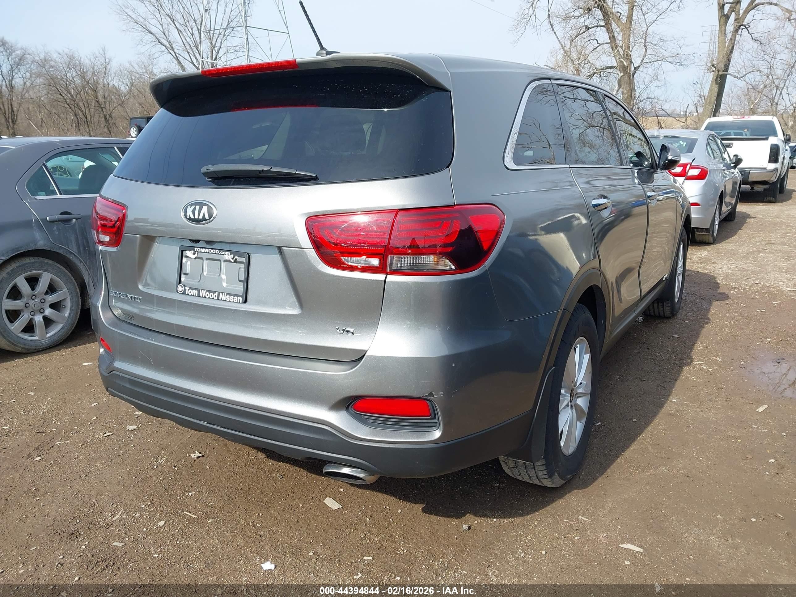 2019 Kia Sorento VIN 5XYPGDA50KG551909 IAAI salvage auction — Unknown, Salvage (Indiana), sold $2,200 on 2026-09-09 (photo 4)