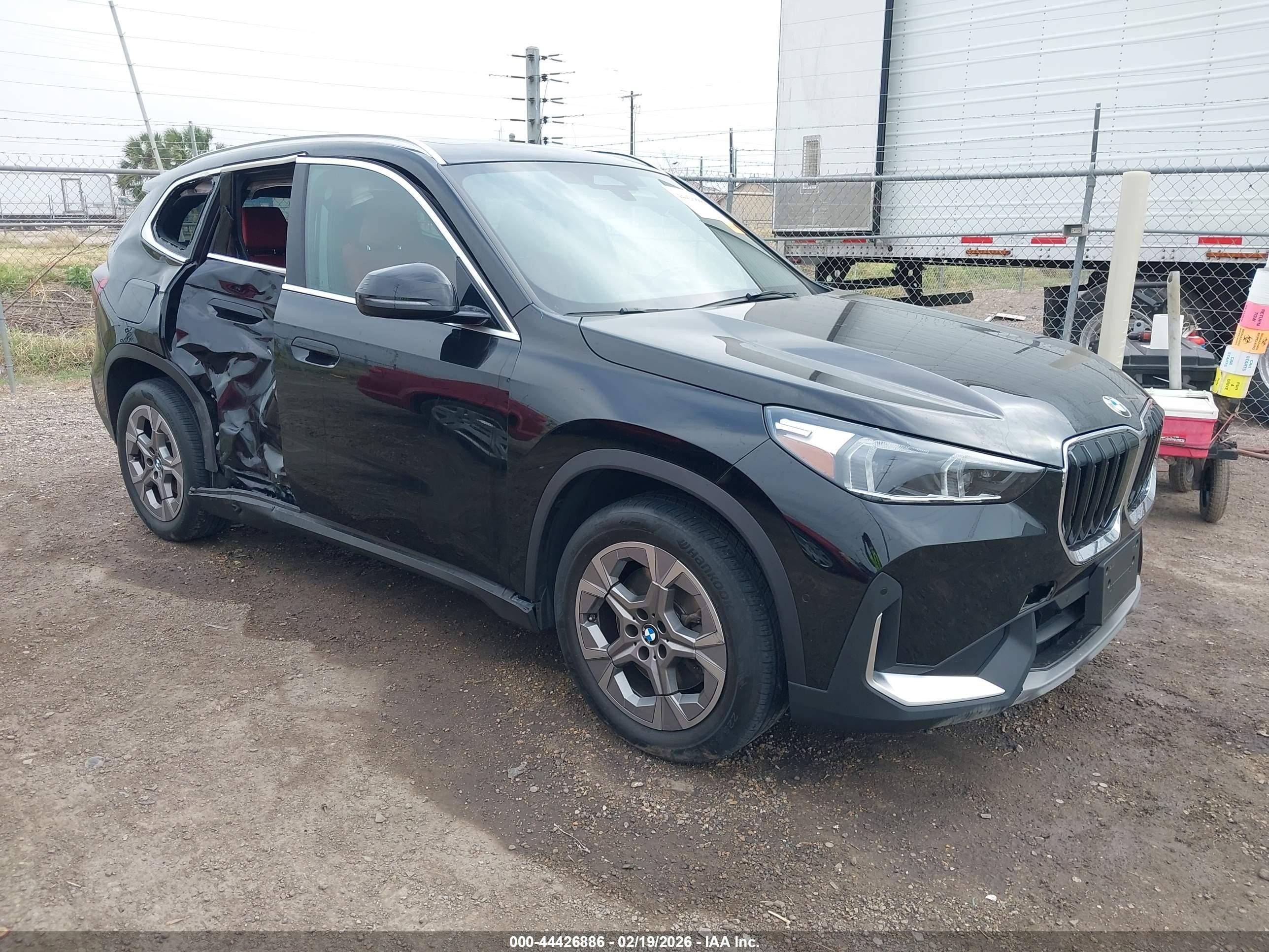 2023 BMW X1 VIN WBX73EF07P5W06082 — IAAI salvage auction photo