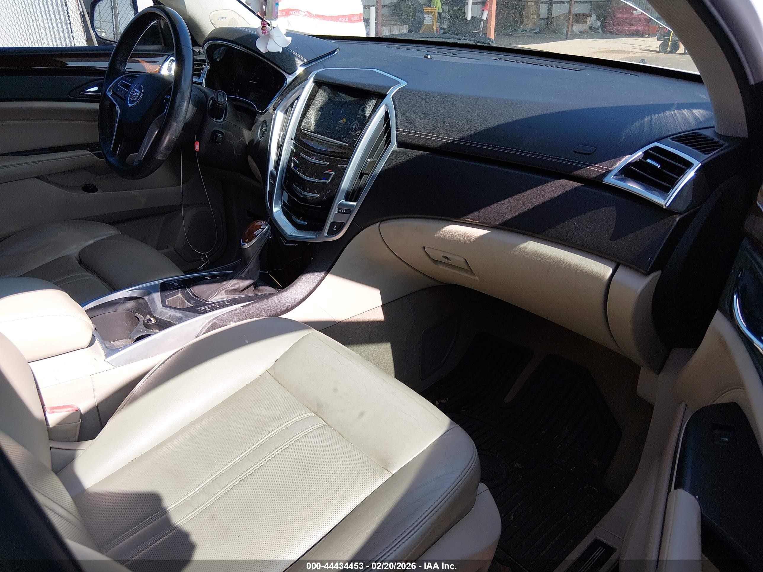2013 Cadillac SRX VIN 3GYFNEE31DS544267 IAAI salvage auction — Unknown, Salvage (Mississippi), sold $700 on 2026-09-23 (photo 5)