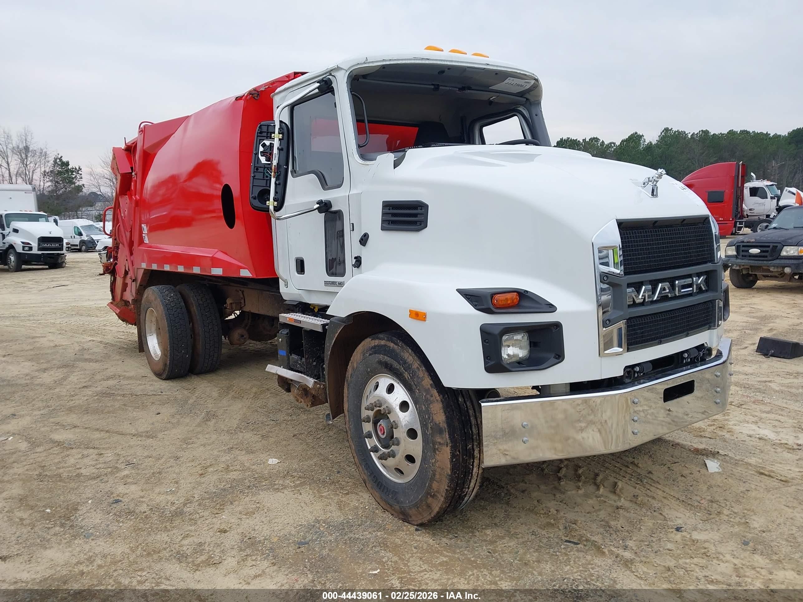 2026 Mack Md VIN 1M2MDBAA7TS077932 — IAAI salvage auction photo