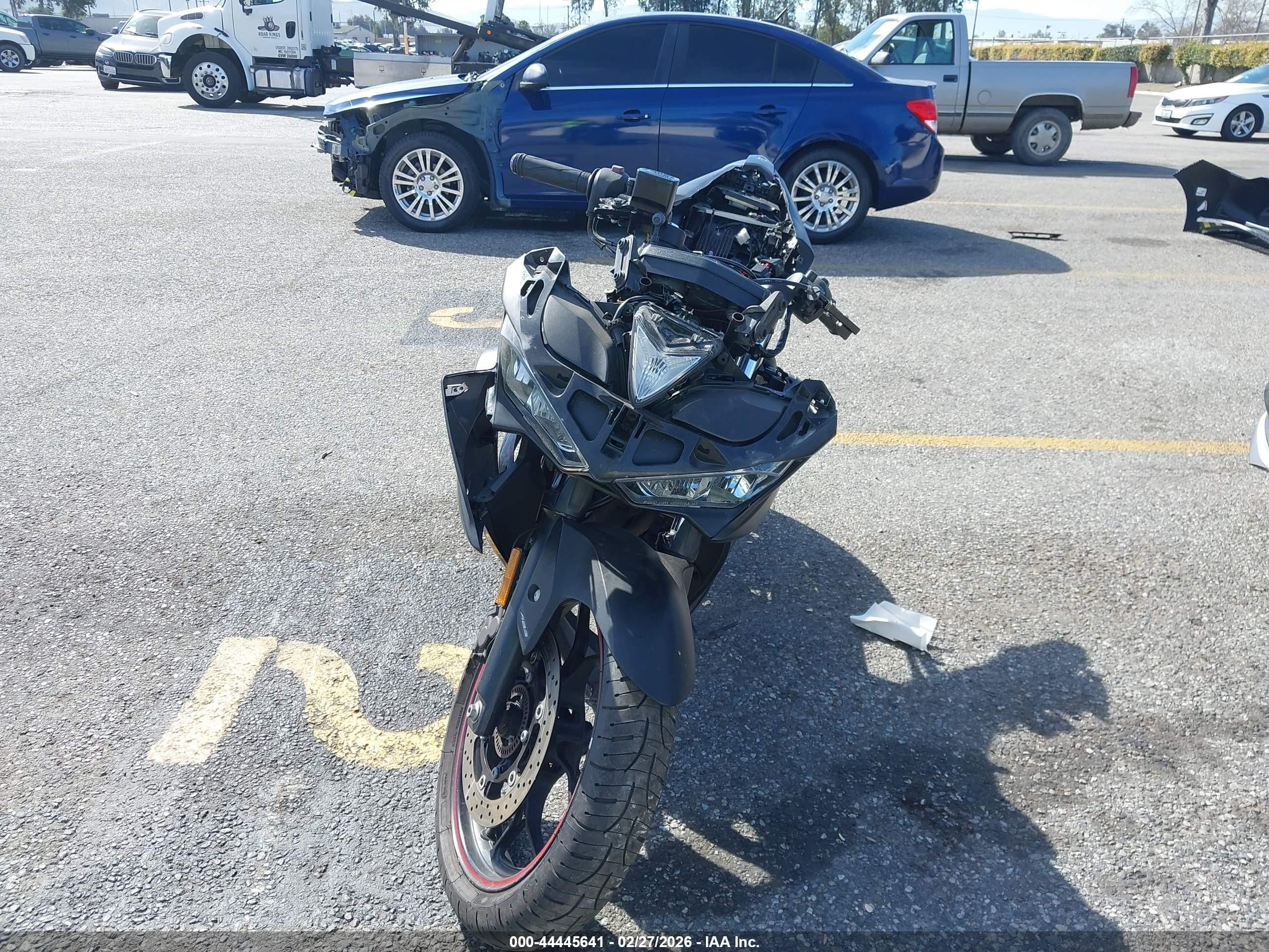 2017 Yamaha YZFR3 VIN MH3RH15Y7HK003564 IAAI salvage auction — Theft, Clear - Dealer Only (California), sold $175 on 2026-07-07 (photo 5)