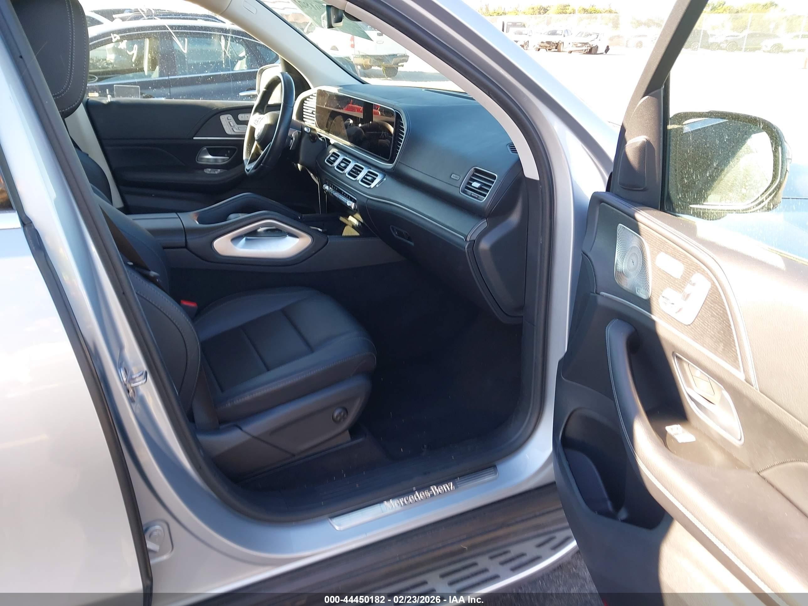 2024 Mercedes-Benz GLE-Class VIN 4JGFB4GB2RB074424 IAAI salvage auction — Rear End, Rebuildable (Florida), sold $26,250 on 2026-08-19 (photo 5)