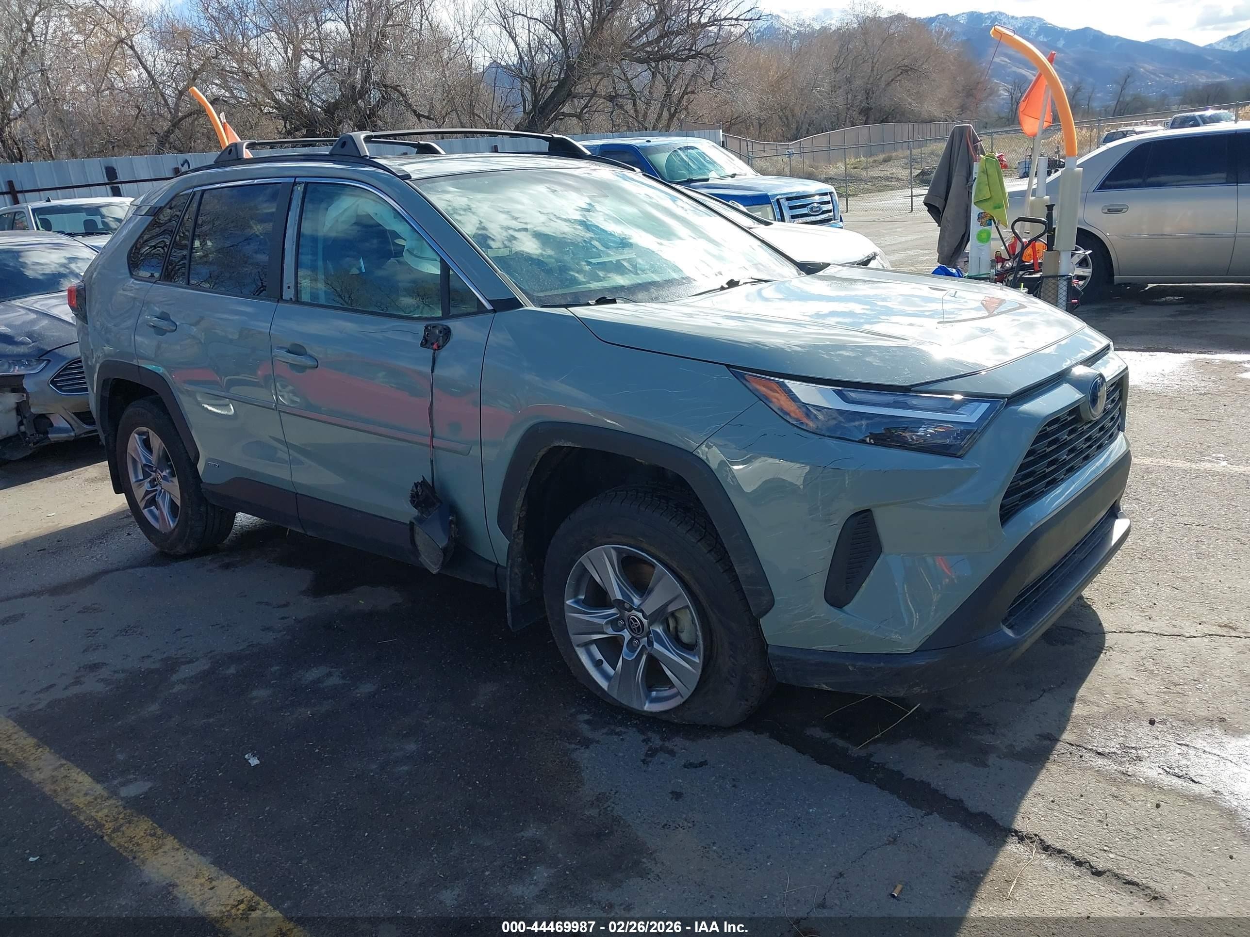 2022 Toyota RAV4 Hybrid VIN 2T3RWRFV6NW130395 — IAAI salvage auction photo