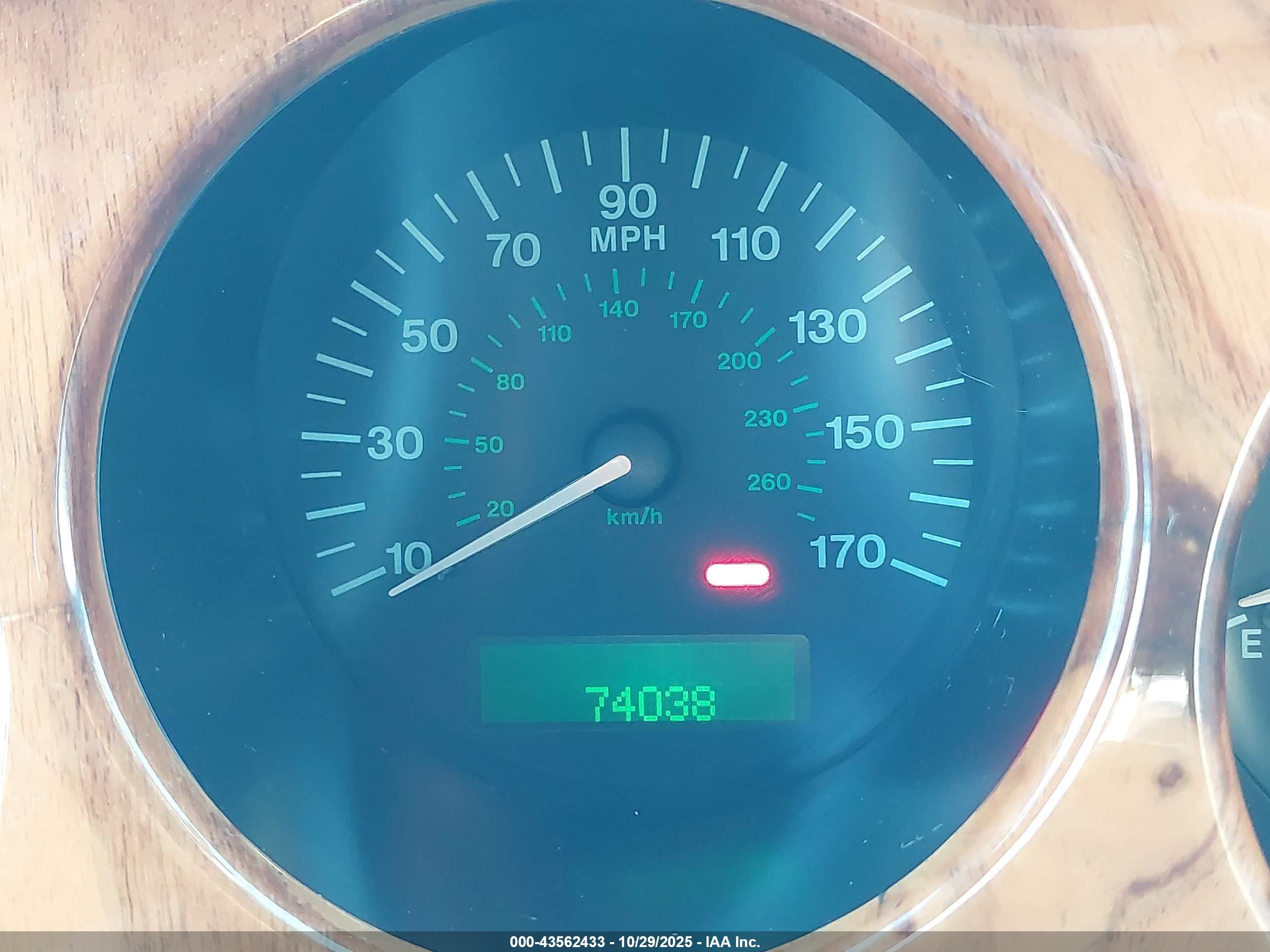 2000 Jaguar XK VIN SAJJA42C0YNA02298 IAAI salvage auction — Normal Wear, Clear - Dealer Only (California), sold $2,850 on 2026-06-19 (photo 7)