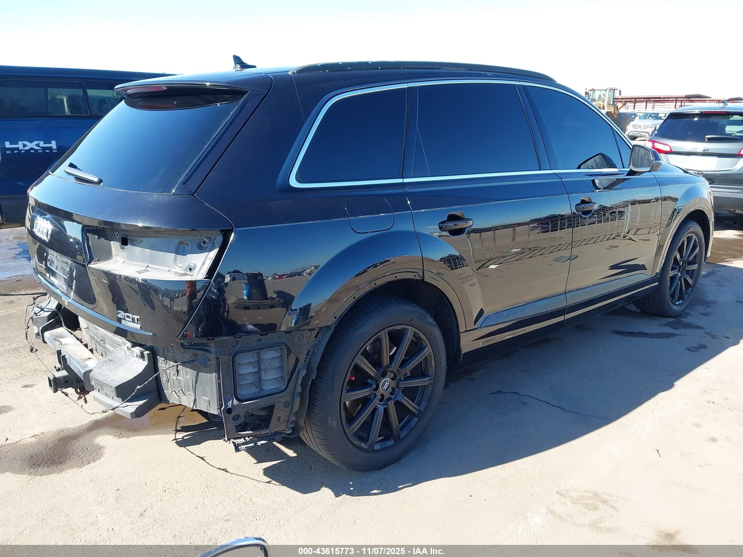 2017 Audi Q7 VIN WA1LAAF7XHD018833 IAAI salvage auction — Rear End, Salvage (Arizona), sold $3,700 on 2026-07-07 (photo 4)