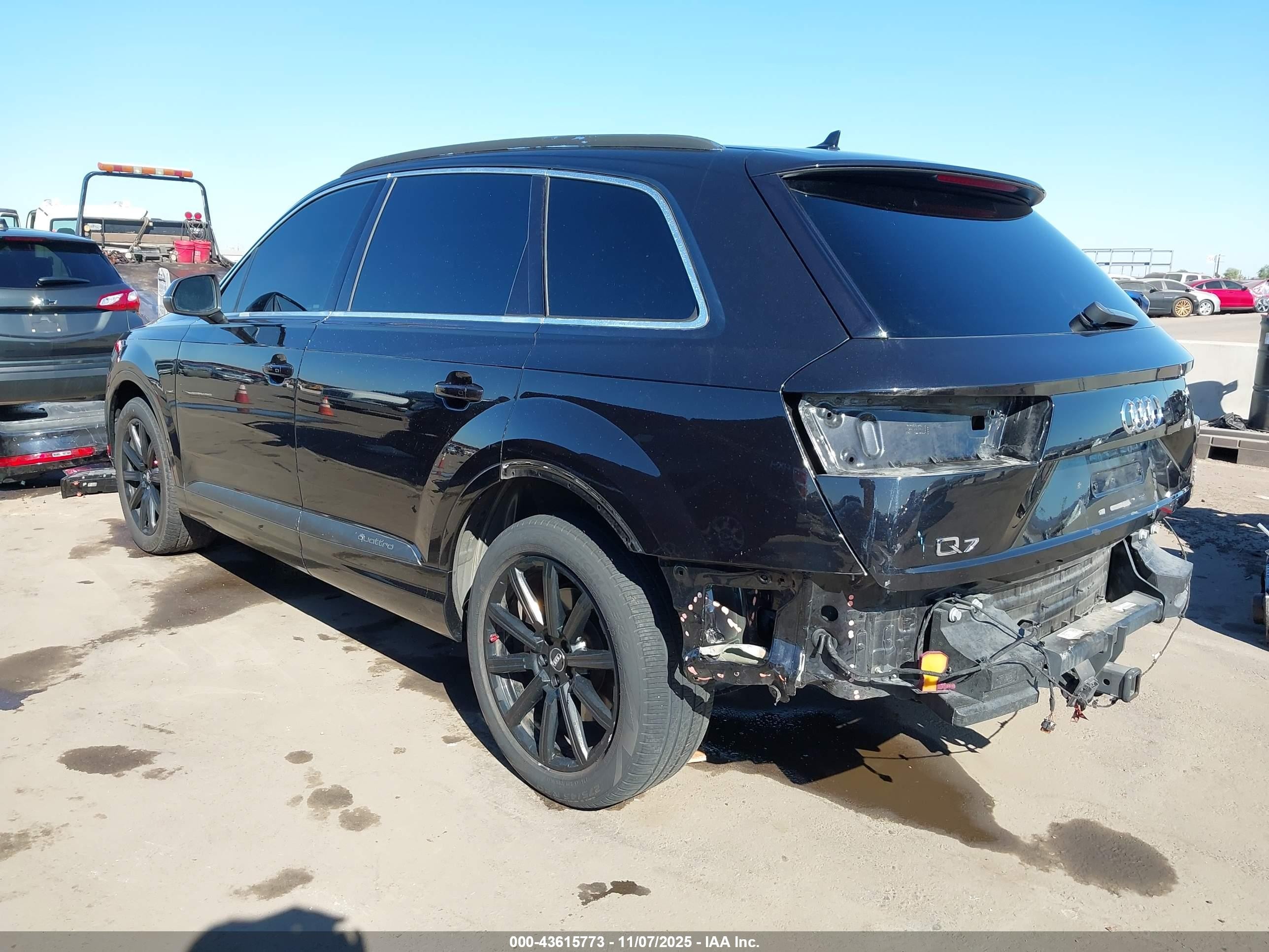 2017 Audi Q7 VIN WA1LAAF7XHD018833 IAAI salvage auction — Rear End, Salvage (Arizona), sold $3,700 on 2026-07-07 (photo 6)