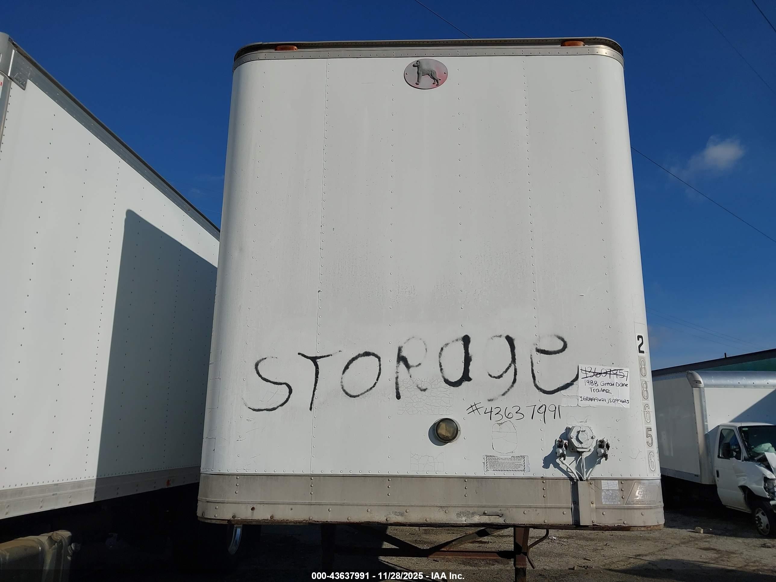 1988 Great Dane Trailers Great Dane Trailers VIN 1GRAA9621JS090625 IAAI salvage auction — Side, Clear (Indiana), sold $25 on 2026-09-11 (photo 6)