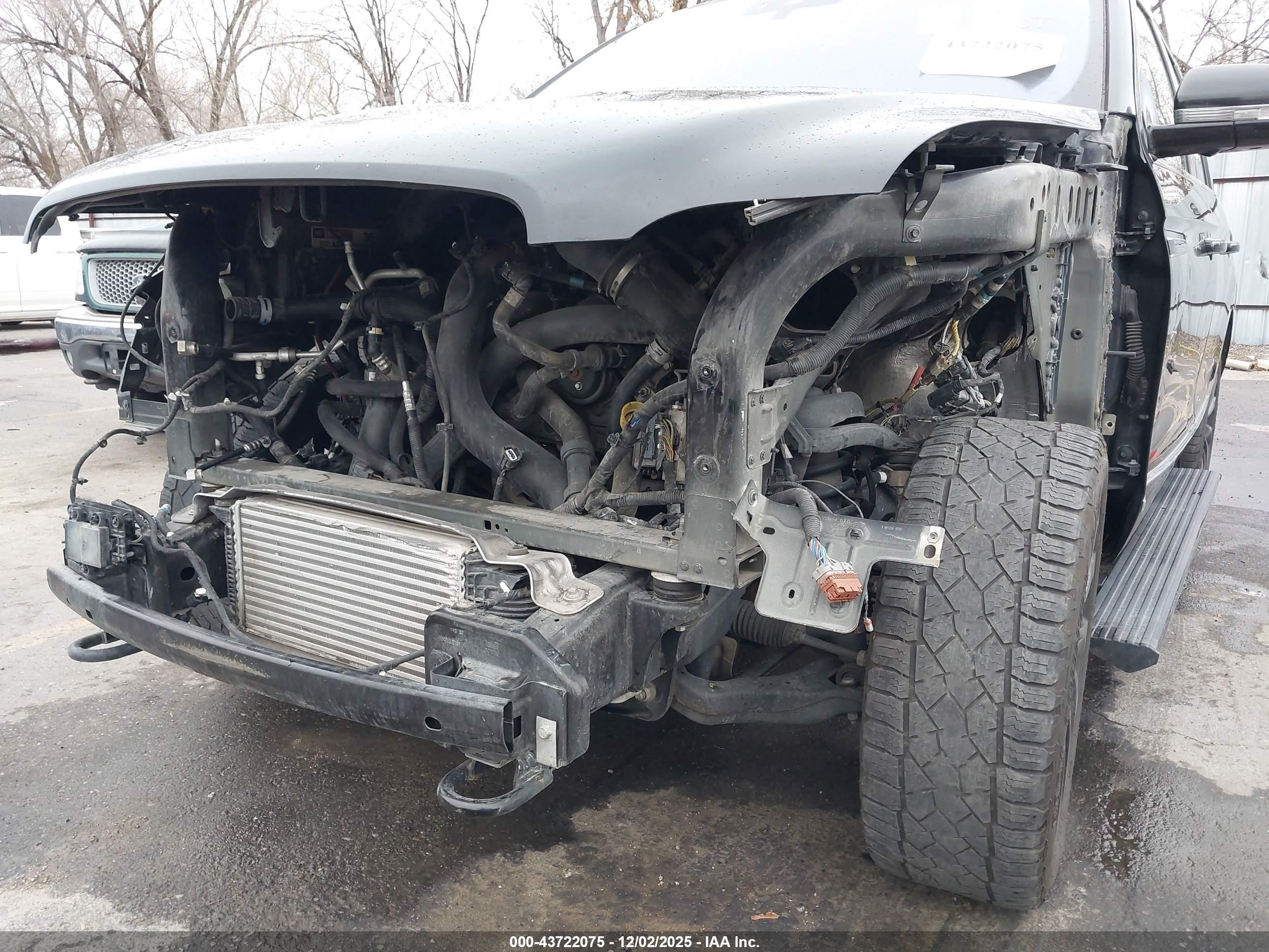 2020 Lincoln Navigator VIN 5LMJJ2LT6LEL11967 IAAI salvage auction — Front End, Salvage (Utah), sold $9,500 on 2026-09-14 (photo 6)