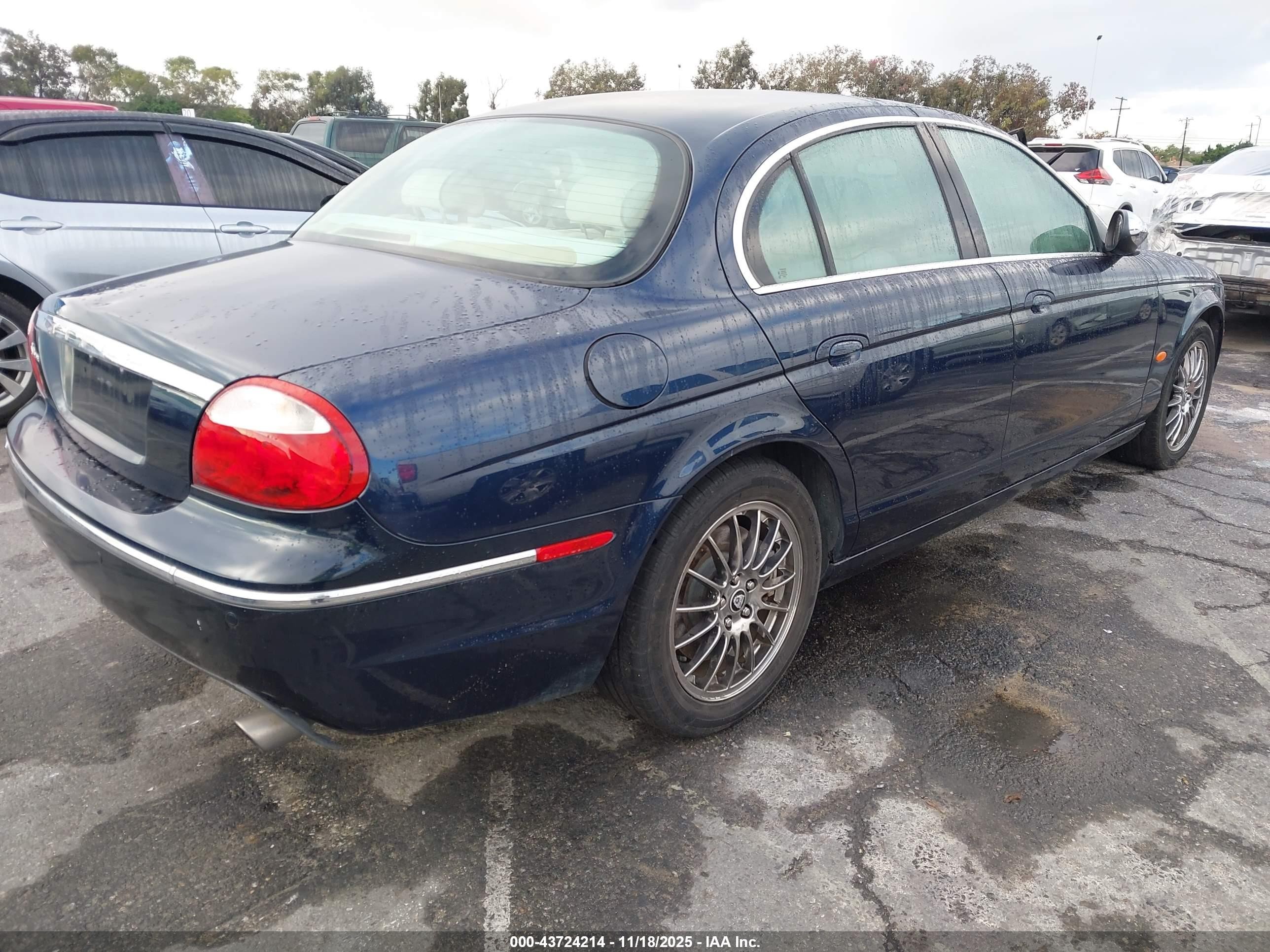 2007 Jaguar S type VIN SAJWA01A97FN73857 IAAI salvage auction — Repossession, Clear - Dealer Only (California), sold $2,350 on 2026-06-10 (photo 4)